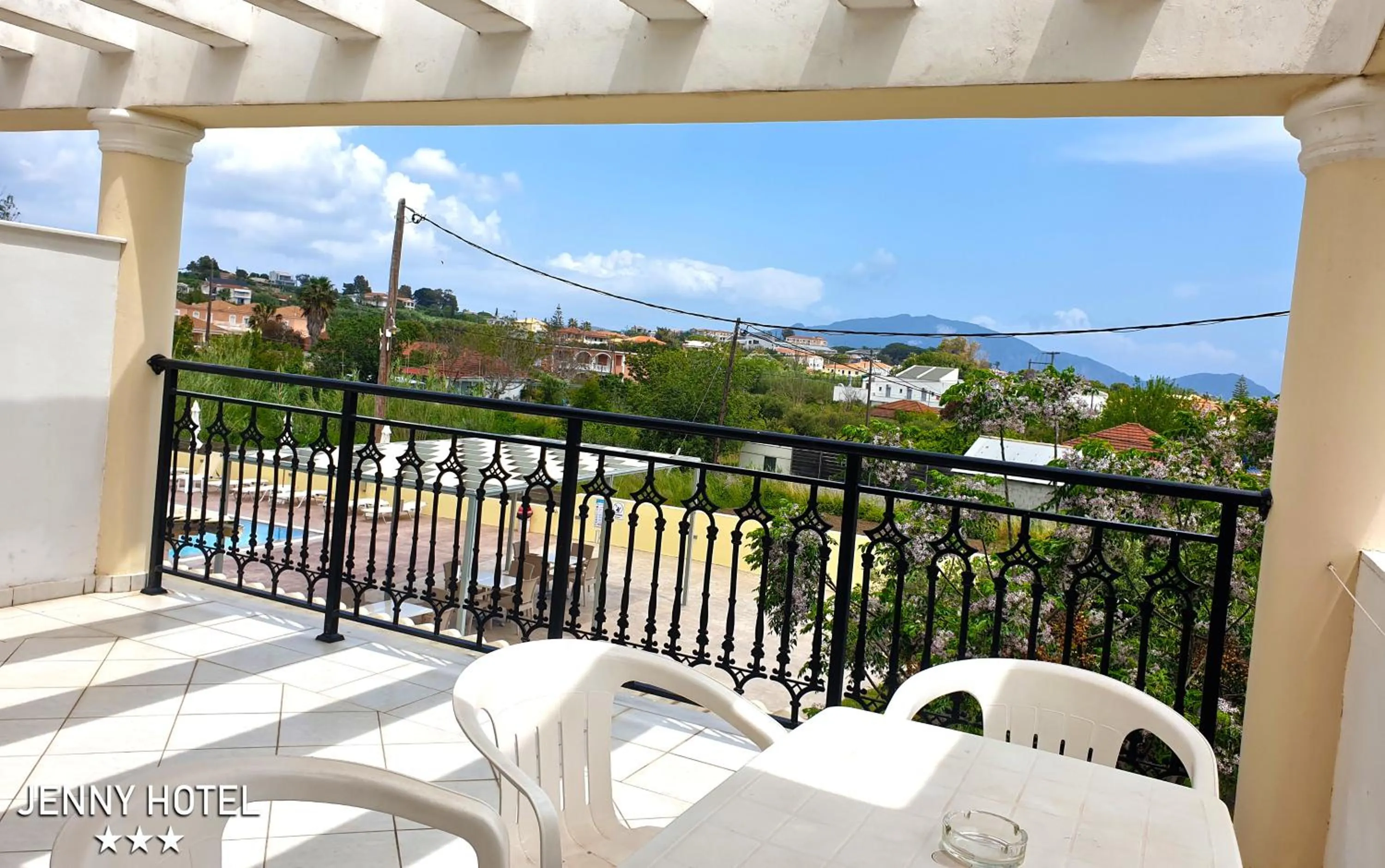 Patio in Jenny Hotel