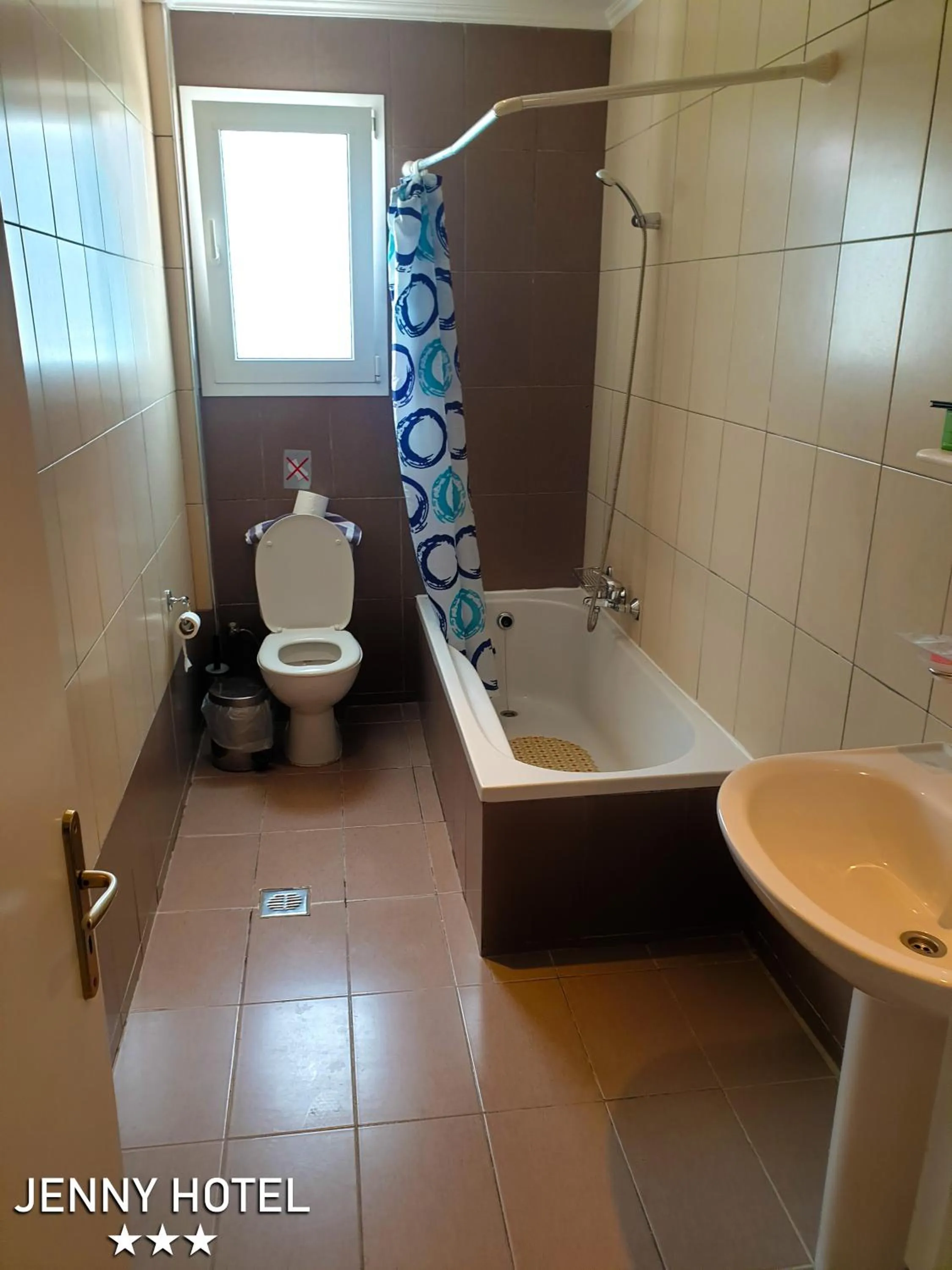 Shower in Jenny Hotel