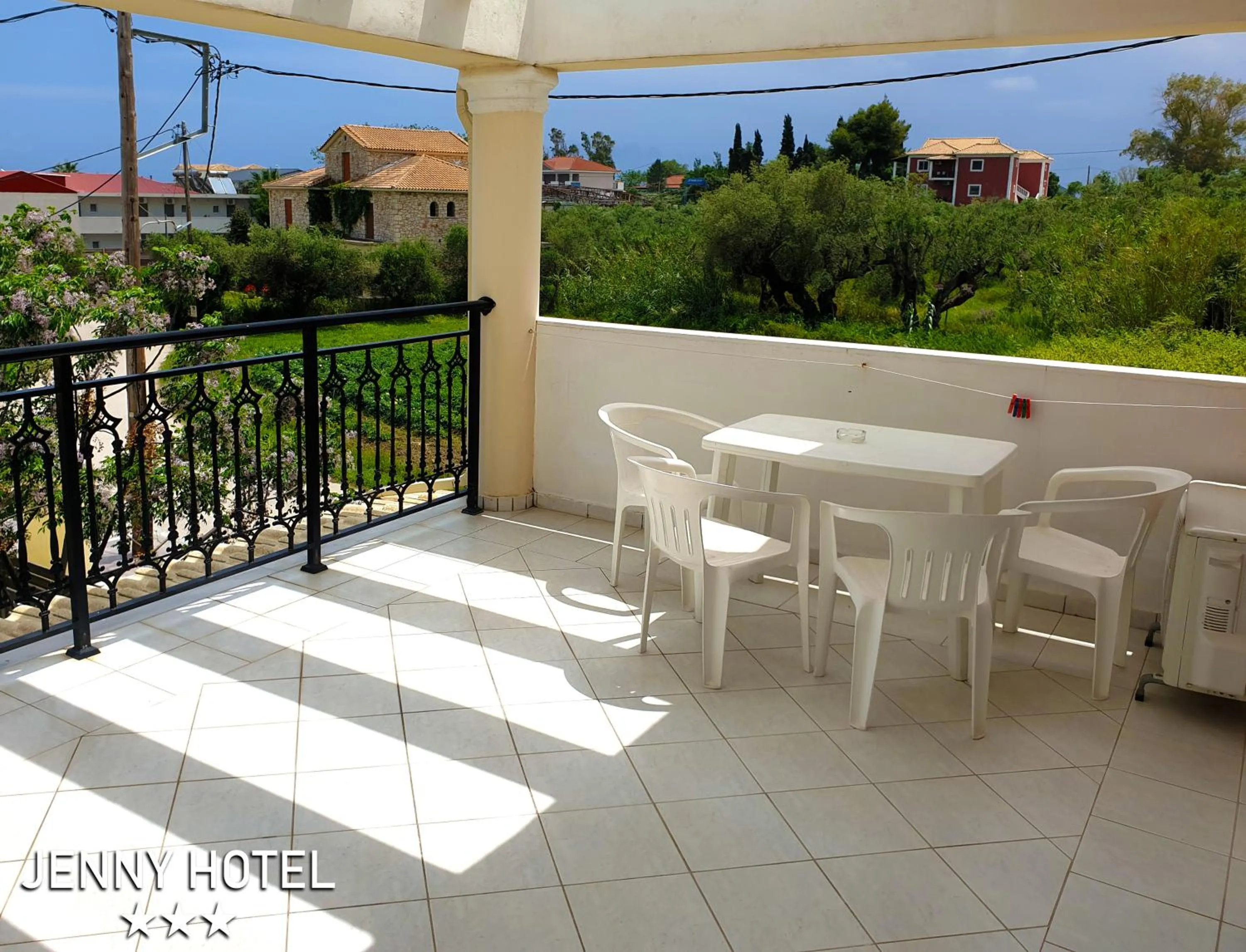 Patio in Jenny Hotel