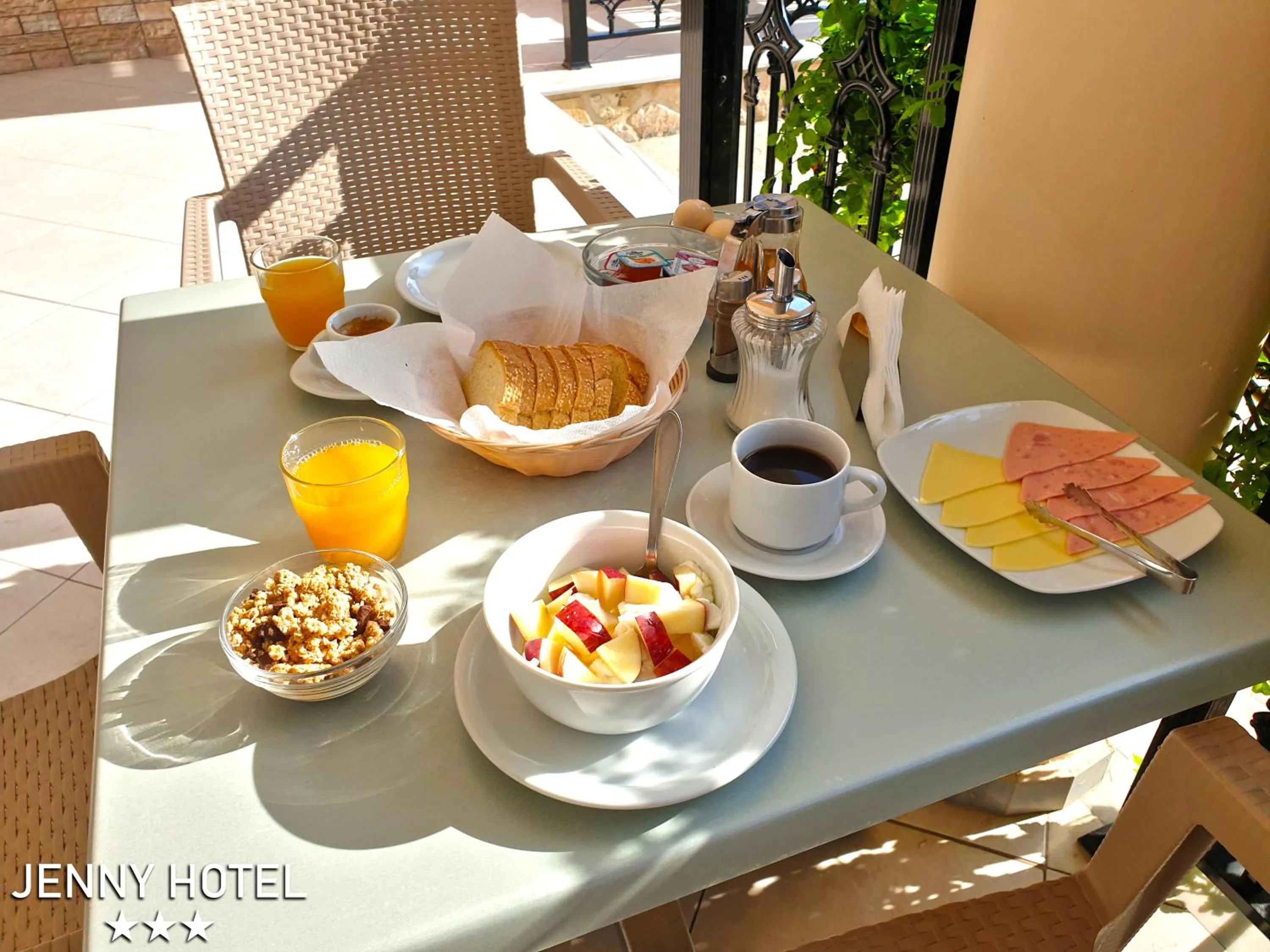 Dining area in Jenny Hotel