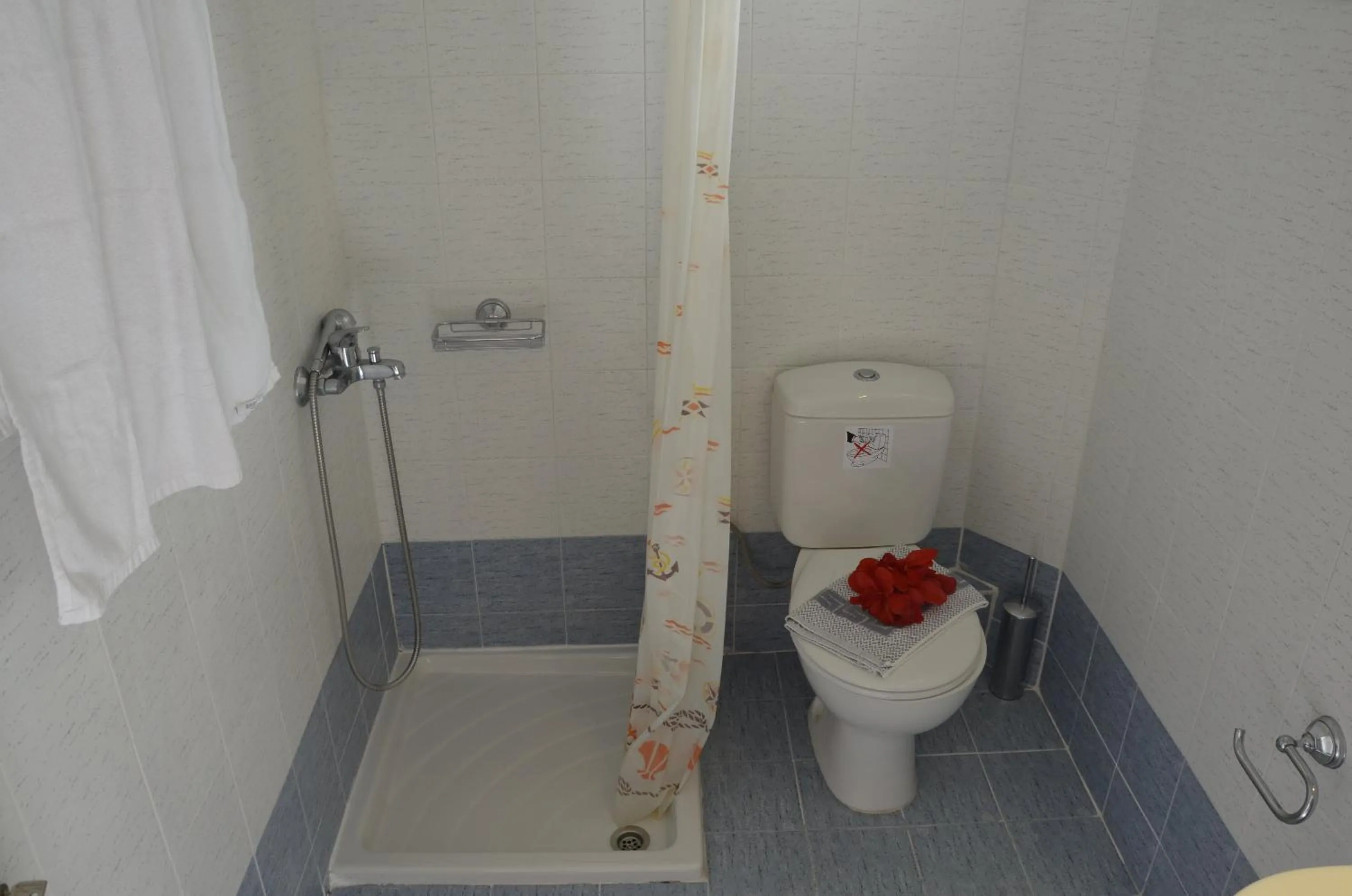 Shower in Jenny Hotel