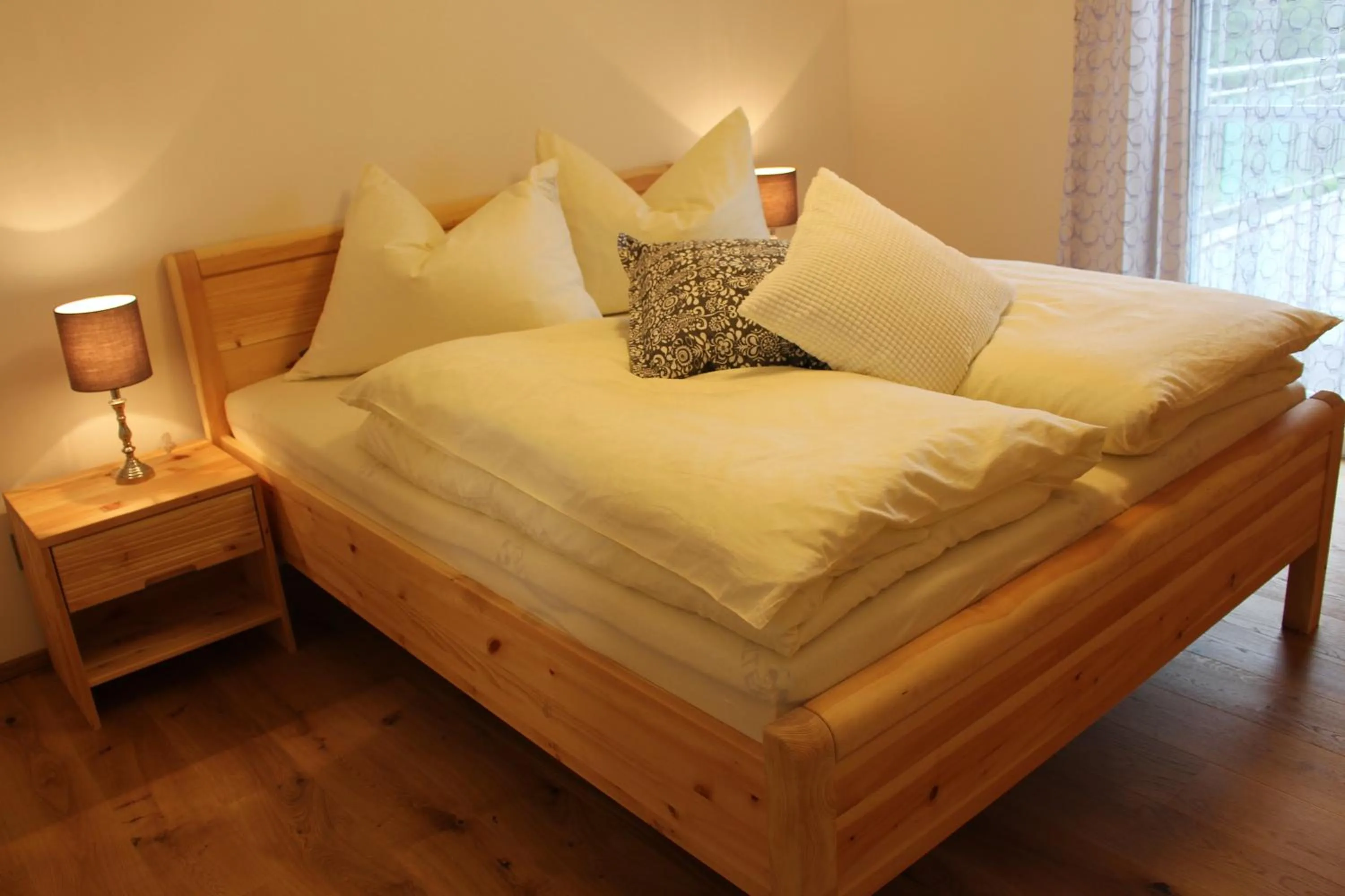 Bedroom, Bed in Weingartenhaus