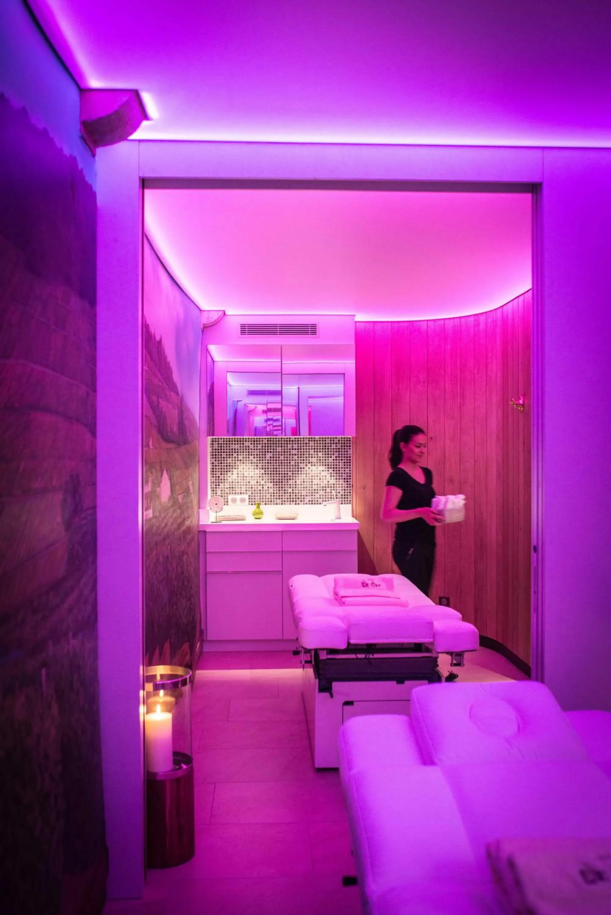 Massage, Bed in Hôtel Le Cep & Spa