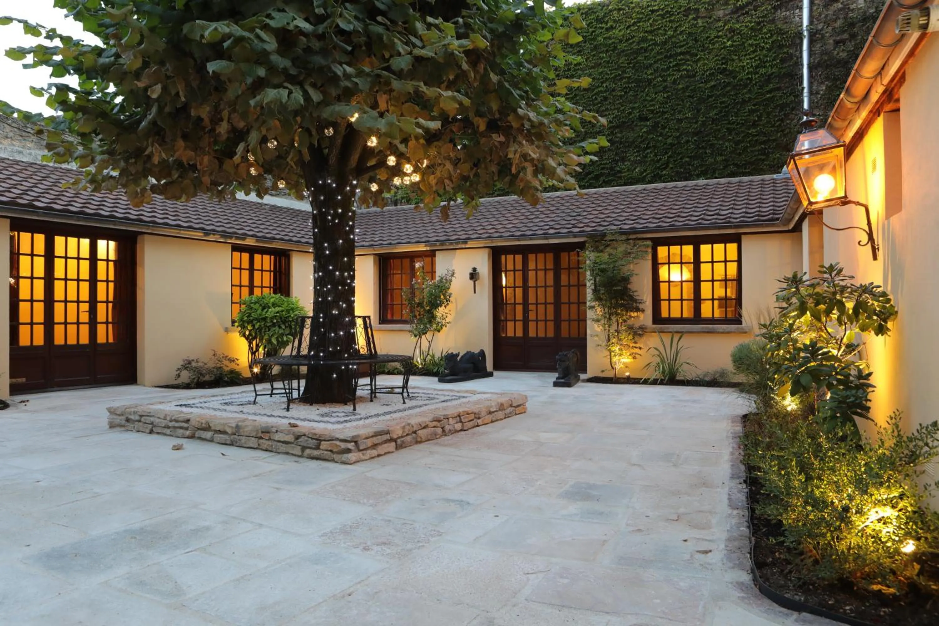 Patio in Hôtel Le Cep & Spa