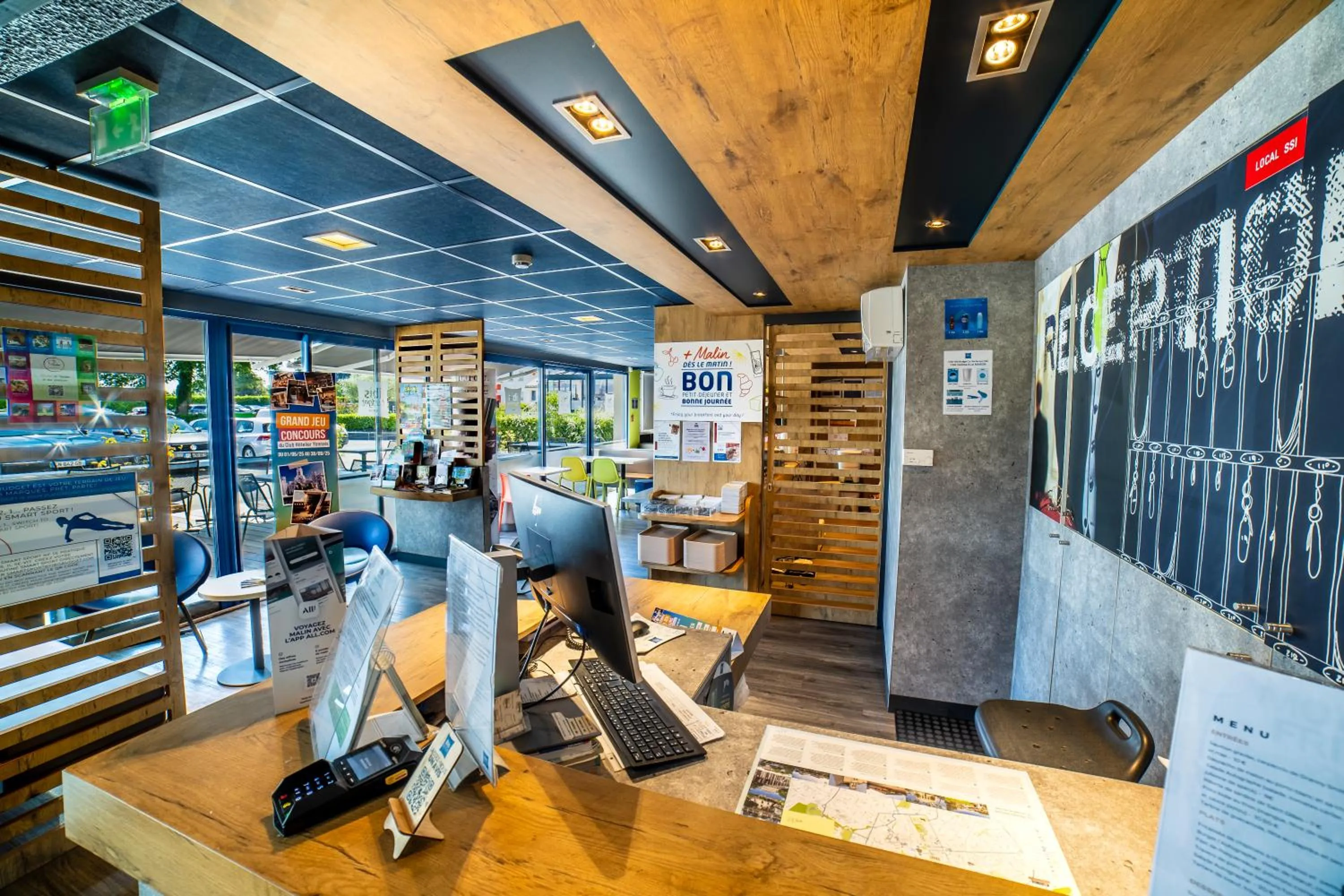 Facade/entrance in ibis budget La Roche Sur Yon Vendespace