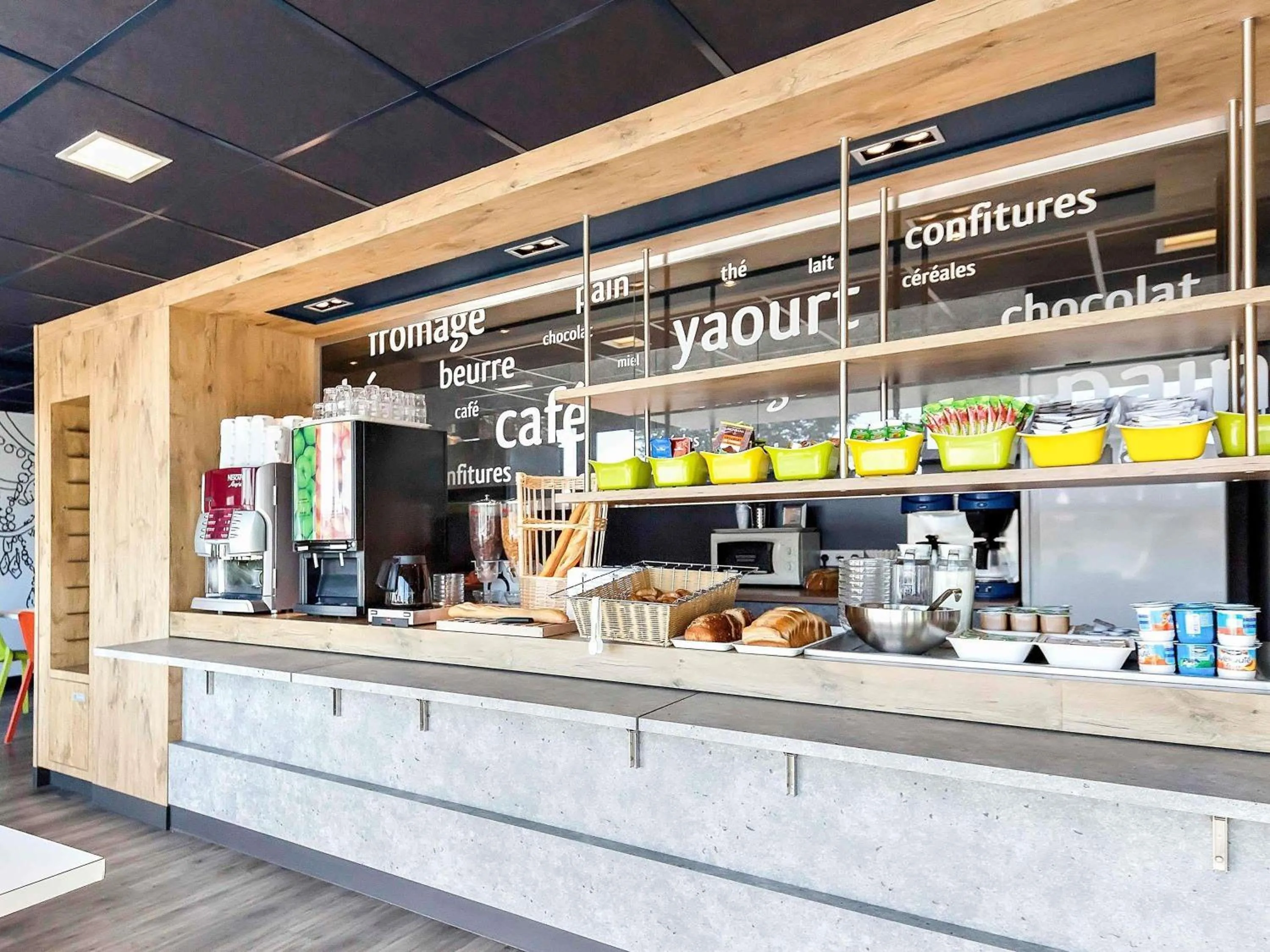 Breakfast in ibis budget La Roche Sur Yon Vendespace