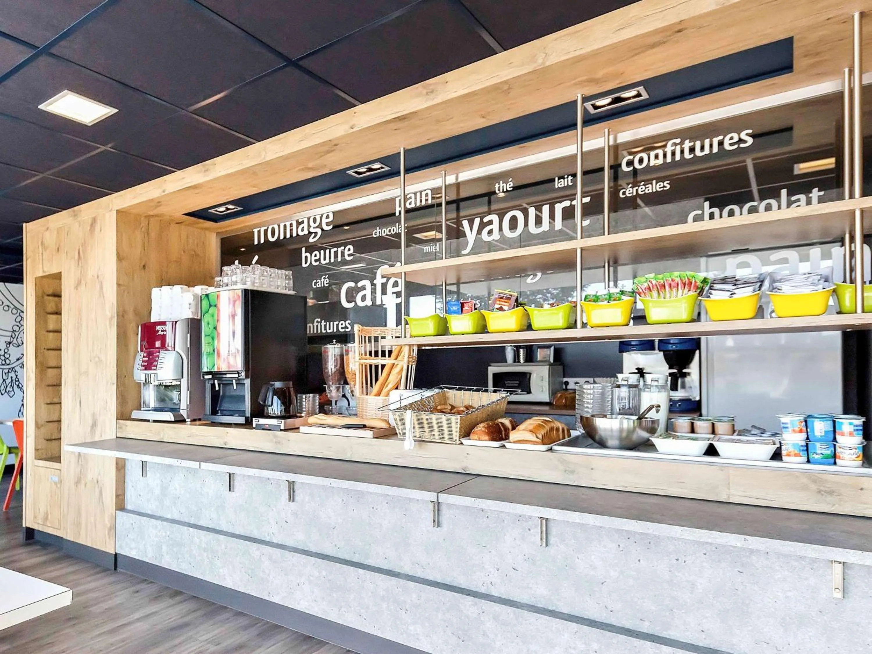 Restaurant/places to eat in ibis budget La Roche Sur Yon Vendespace