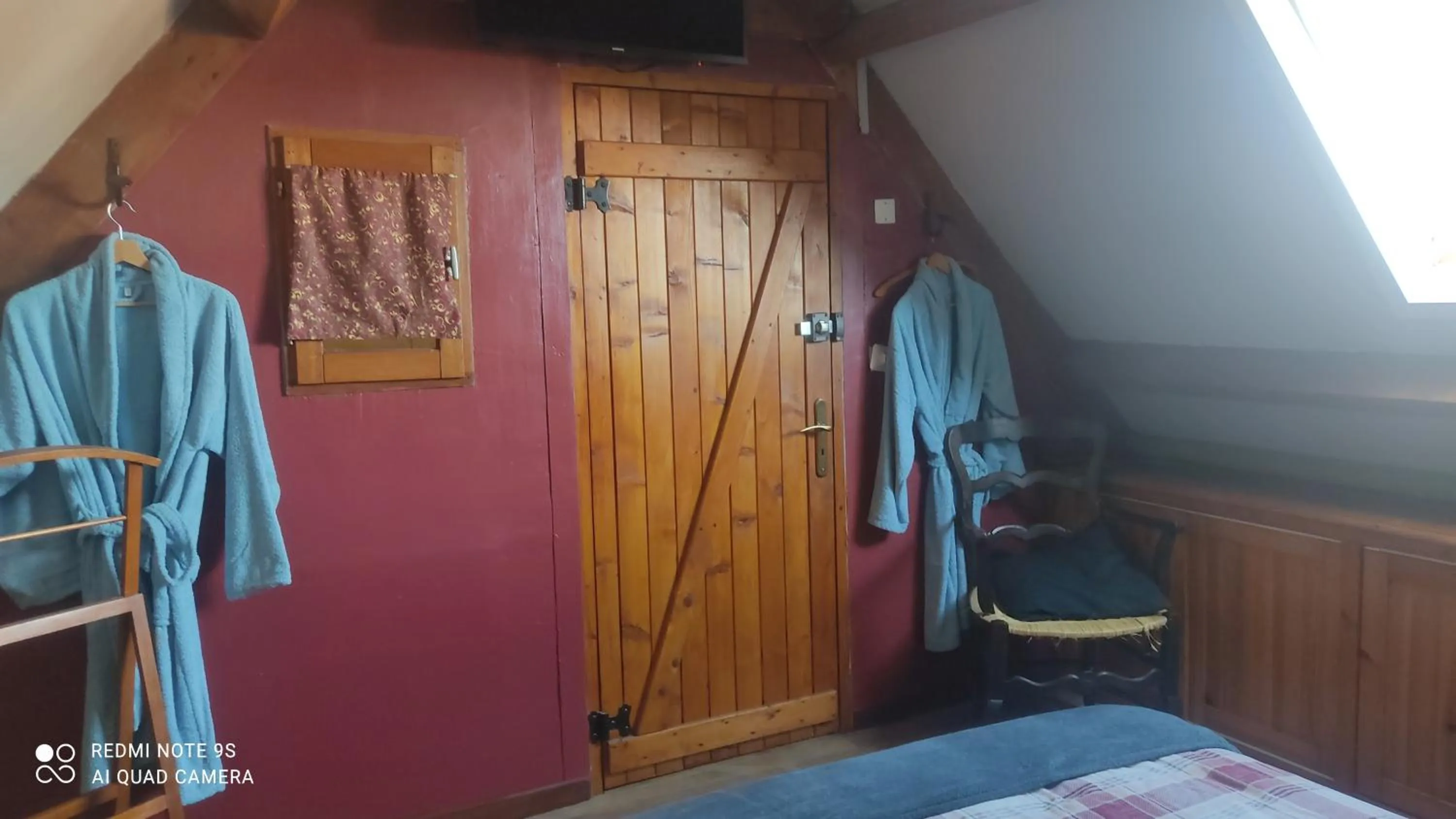 Bed in Chambres d'hôtes du chemin de la maison blanche