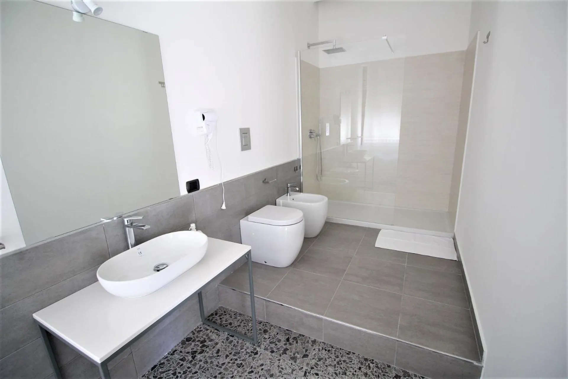 Bathroom in Mythos Affittacamere