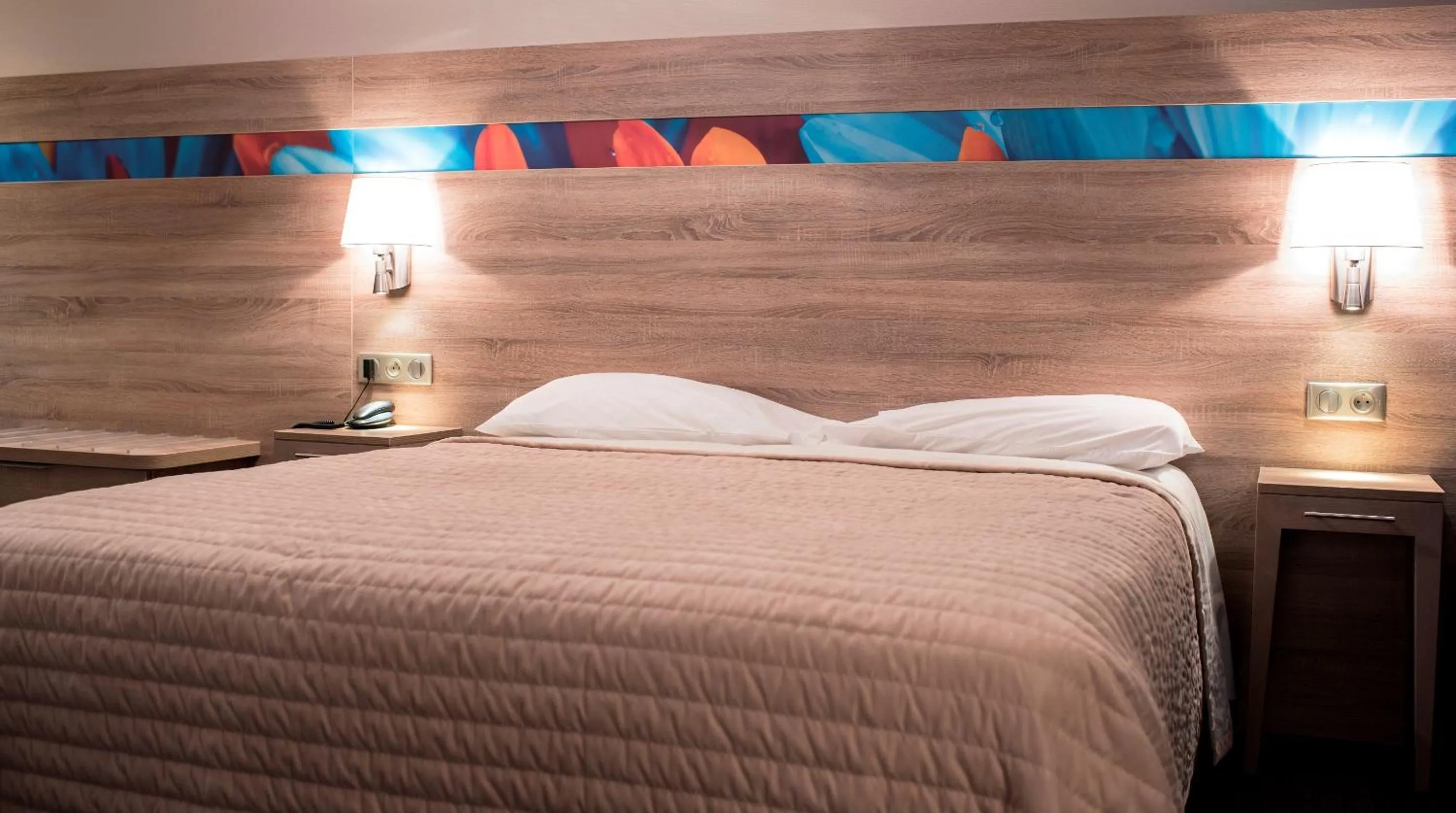 Bedroom, Bed in Hotel Restaurant Le Coquelicot