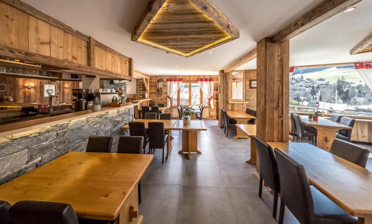 Restaurant/places to eat in Hotel Le Grand Tetras