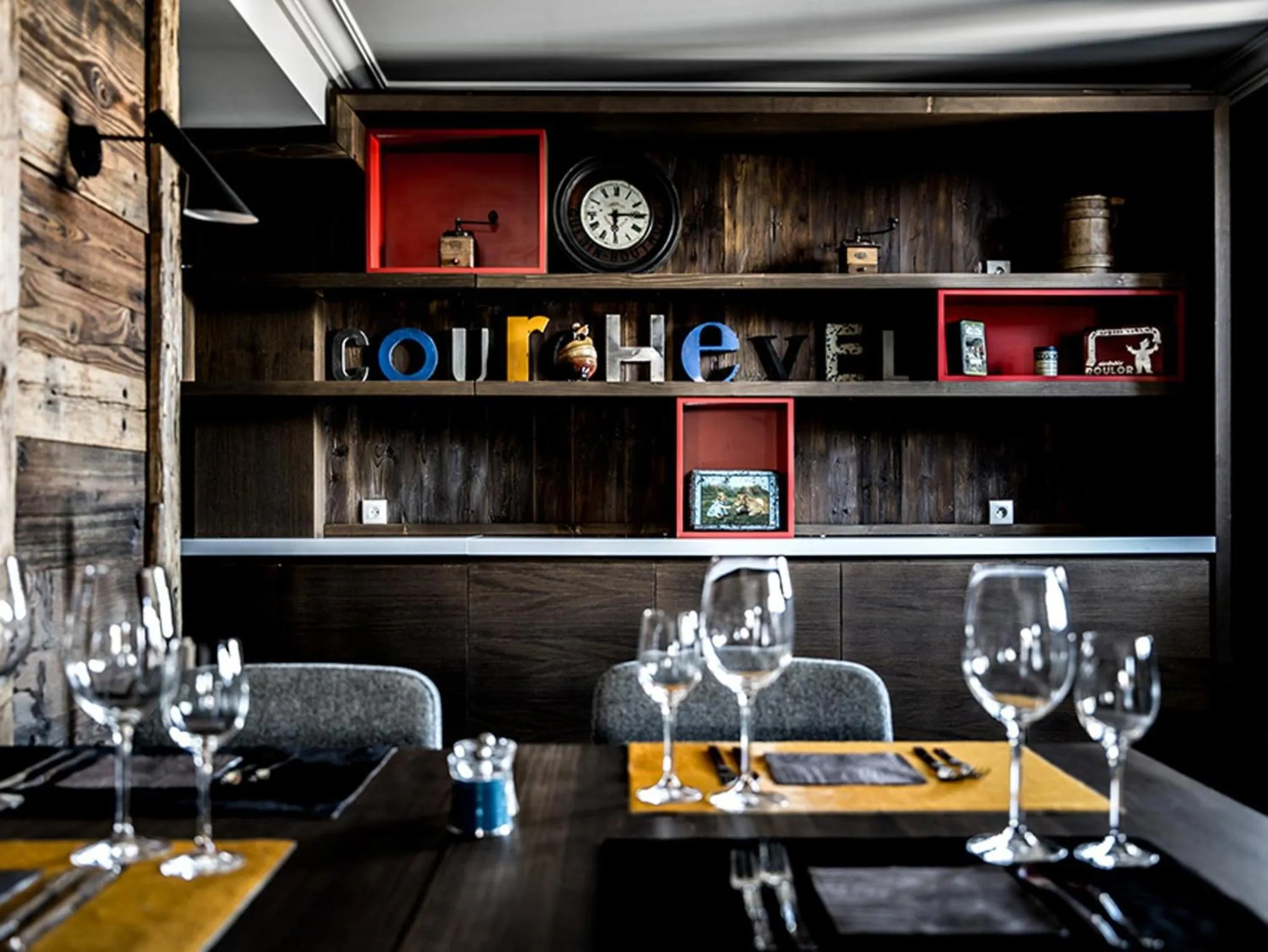 Restaurant/places to eat in Les Trois Vallées, a Beaumier hotel