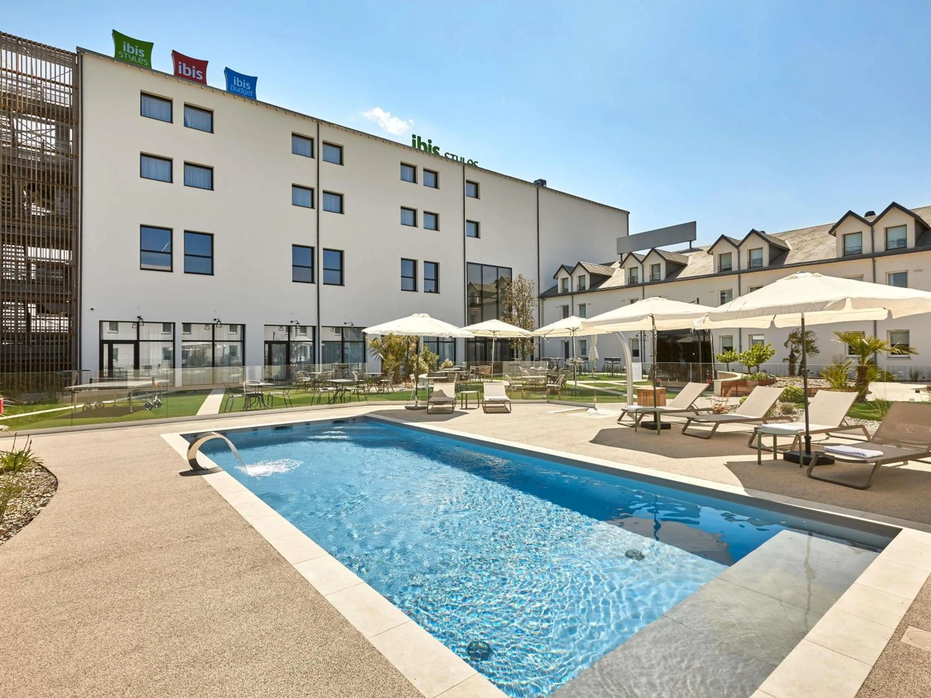 Pool view in ibis La Roche Sur Yon Vendespace