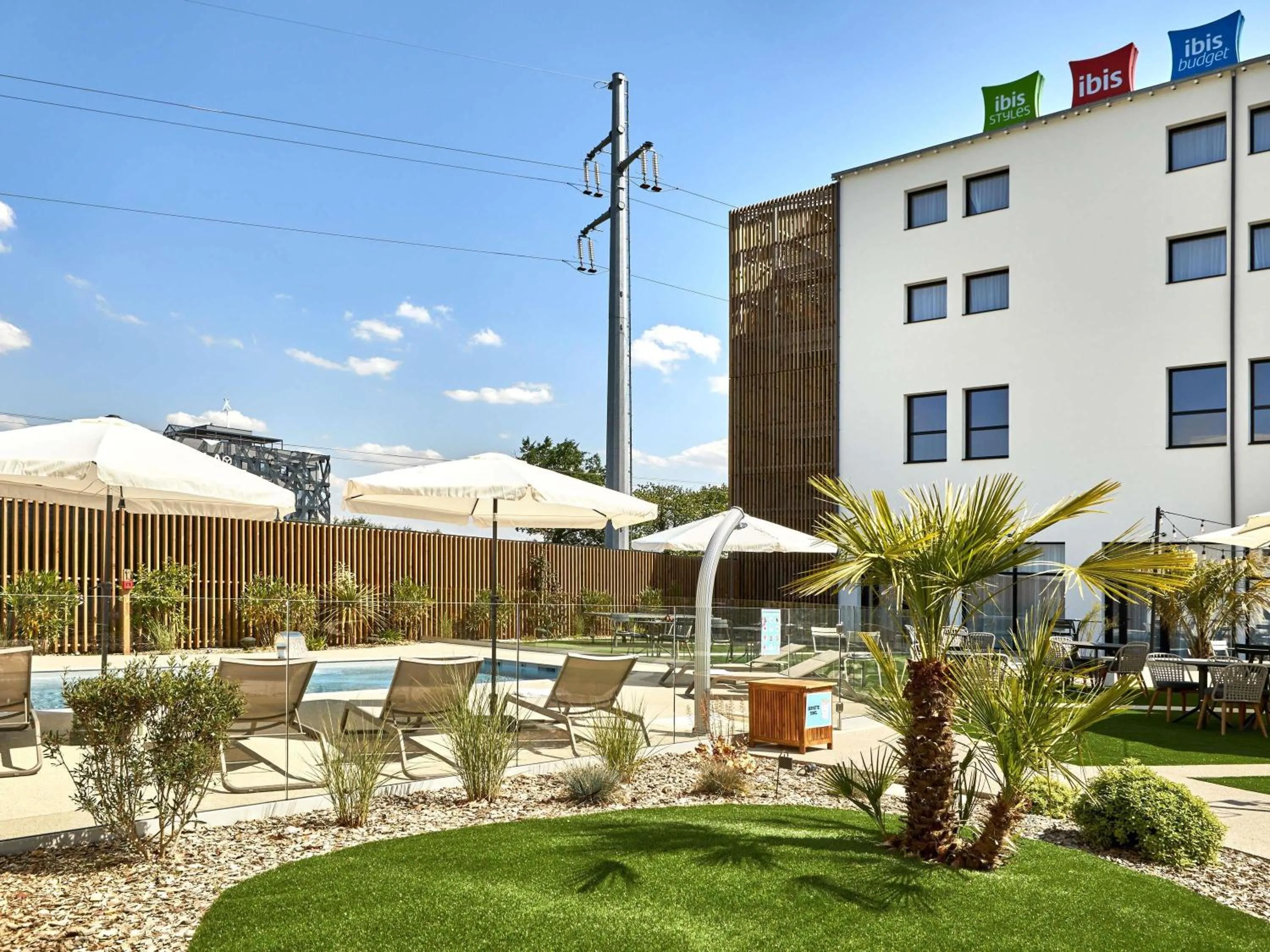 Pool view in ibis La Roche Sur Yon Vendespace