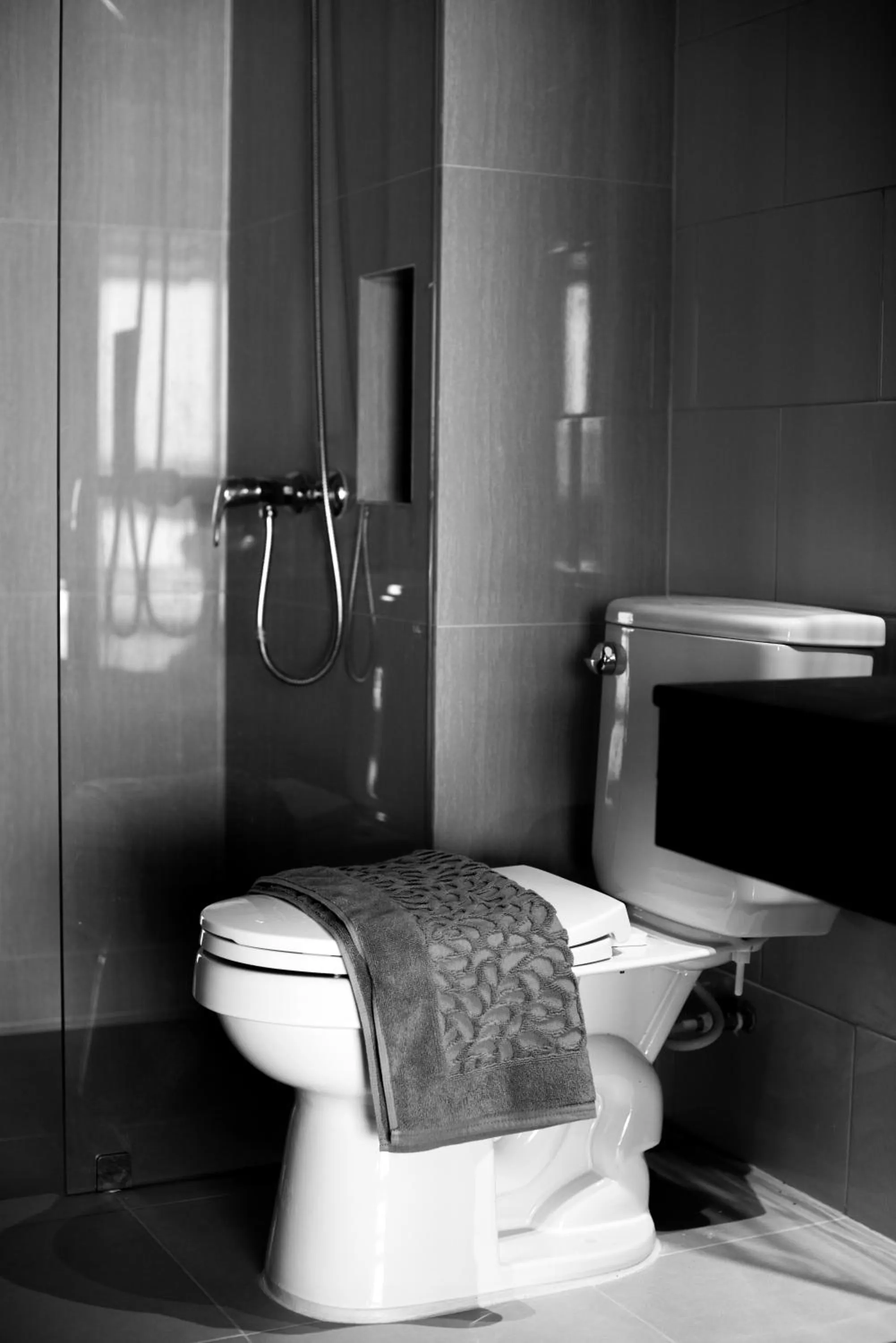 Bathroom, Bed in B Boutique Hotel