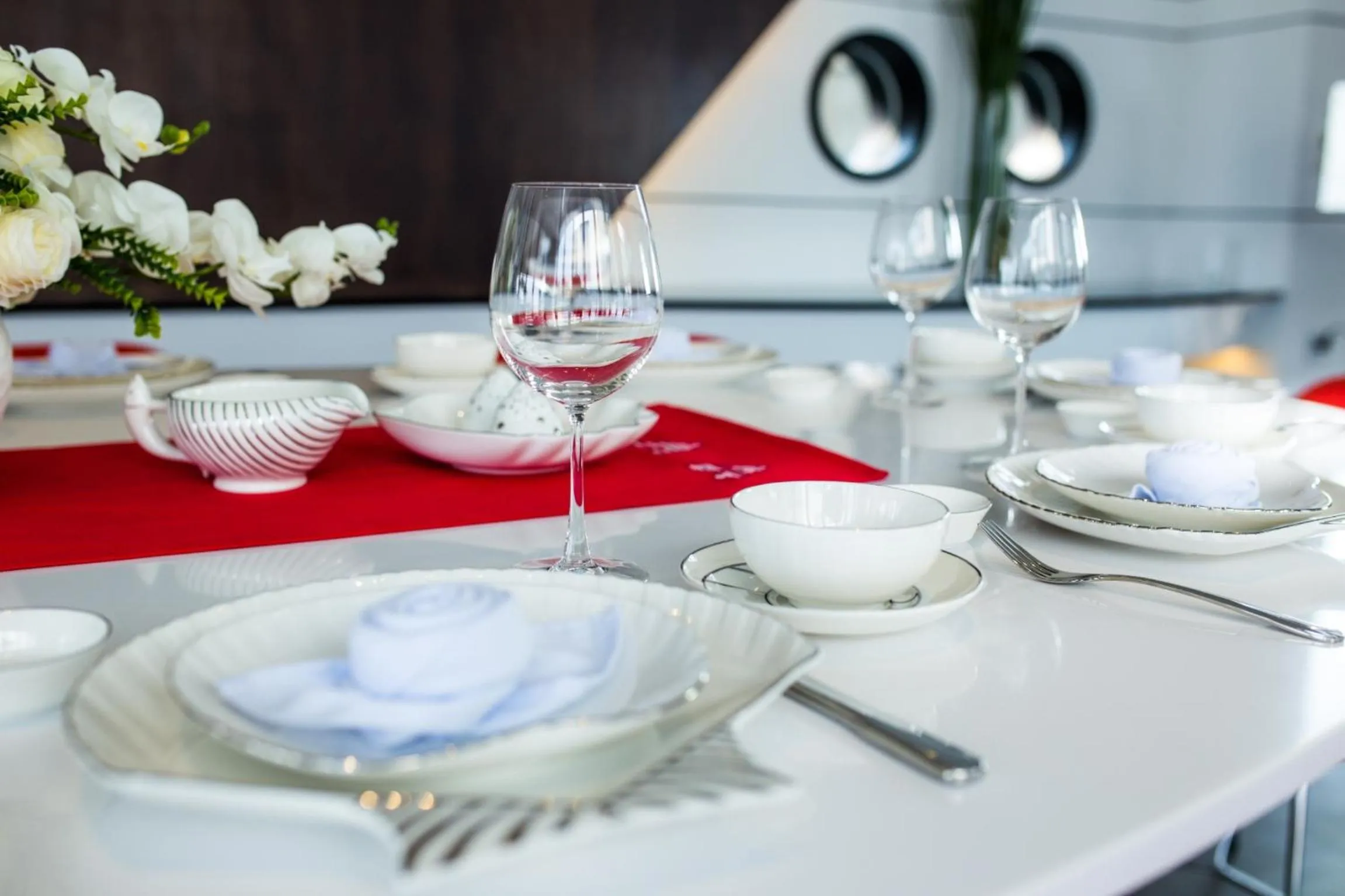 Decorative detail, Restaurant/Places to Eat in The Yacht Villa