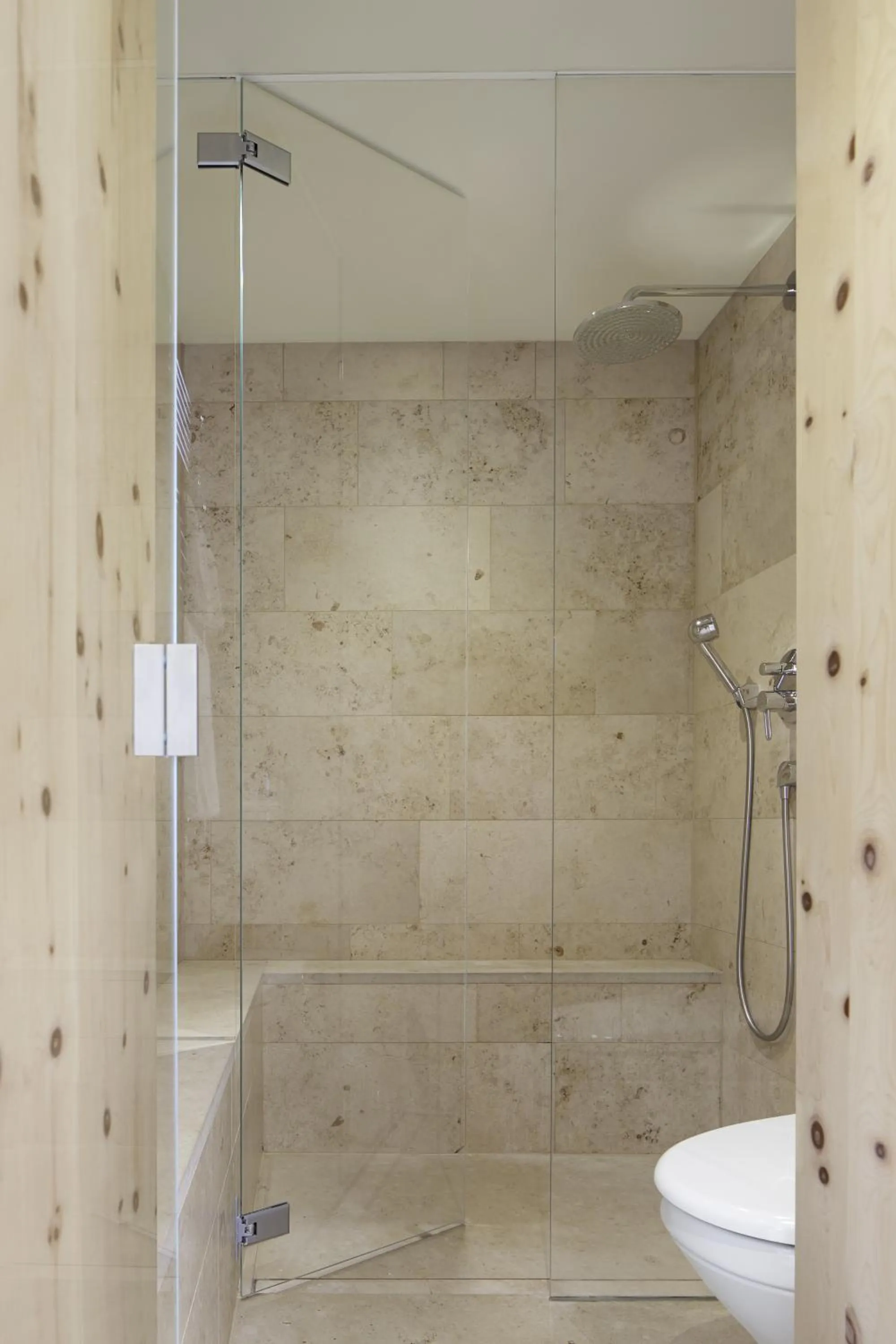 Shower in Hotel Steffani