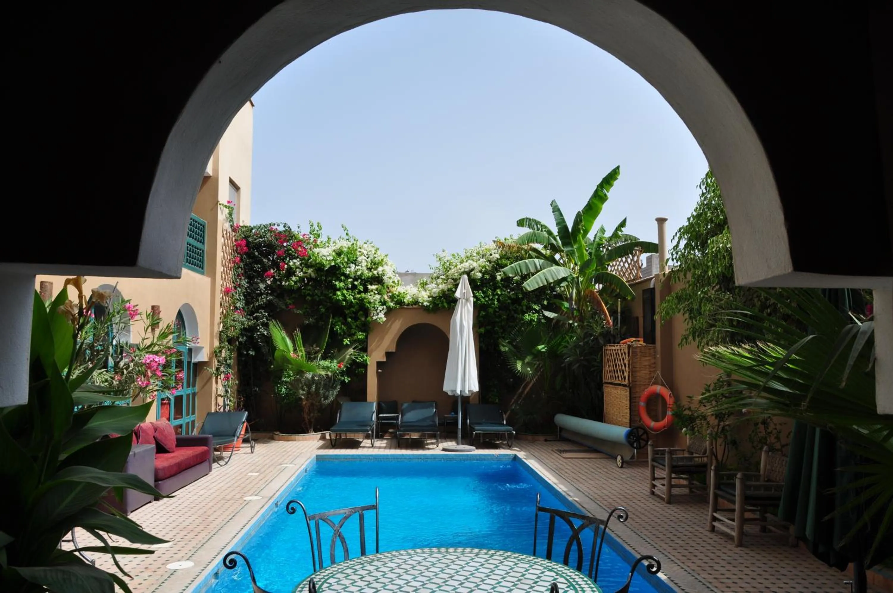 Swimming pool in Riad Anma