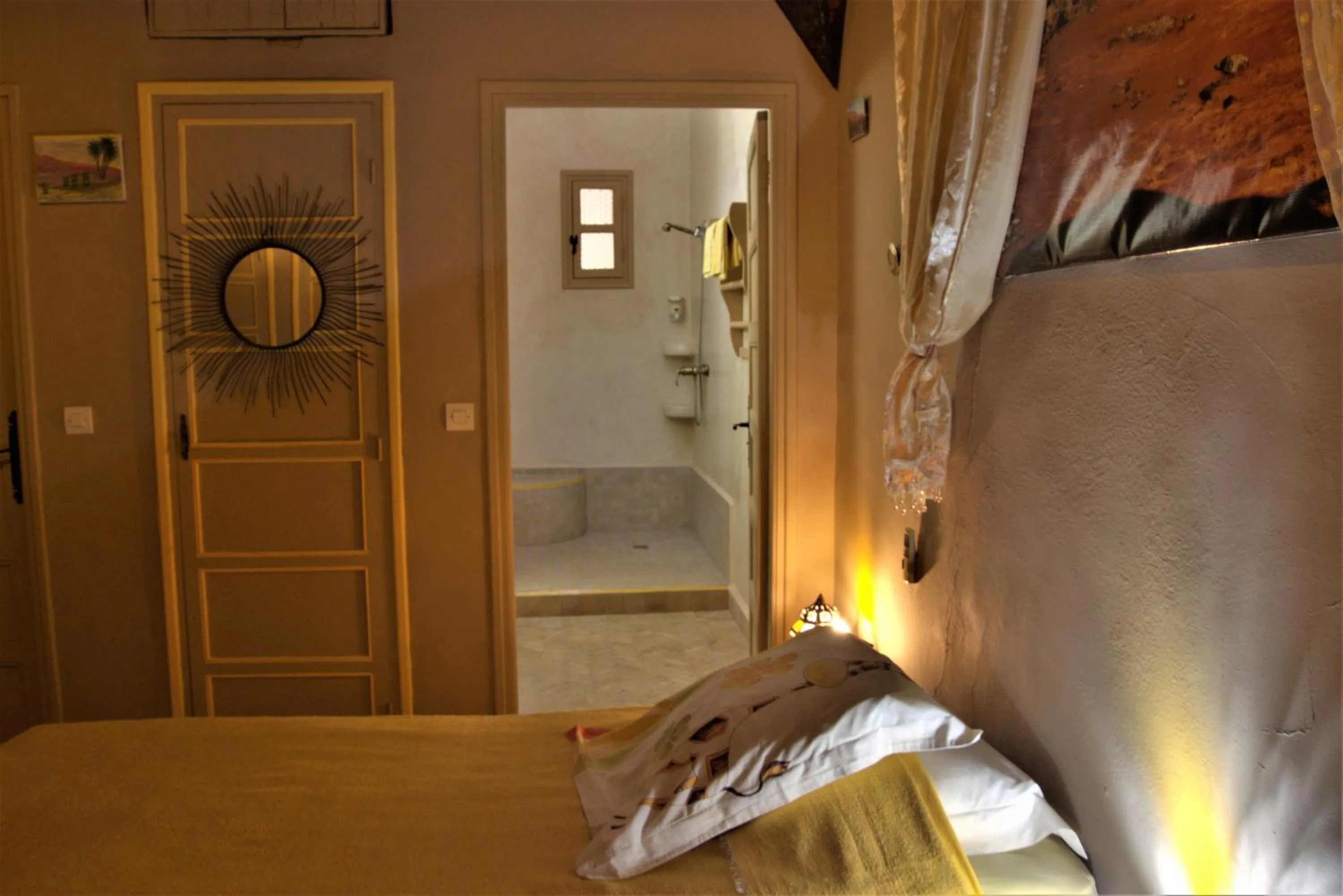 Bathroom, Bed in Riad Anma