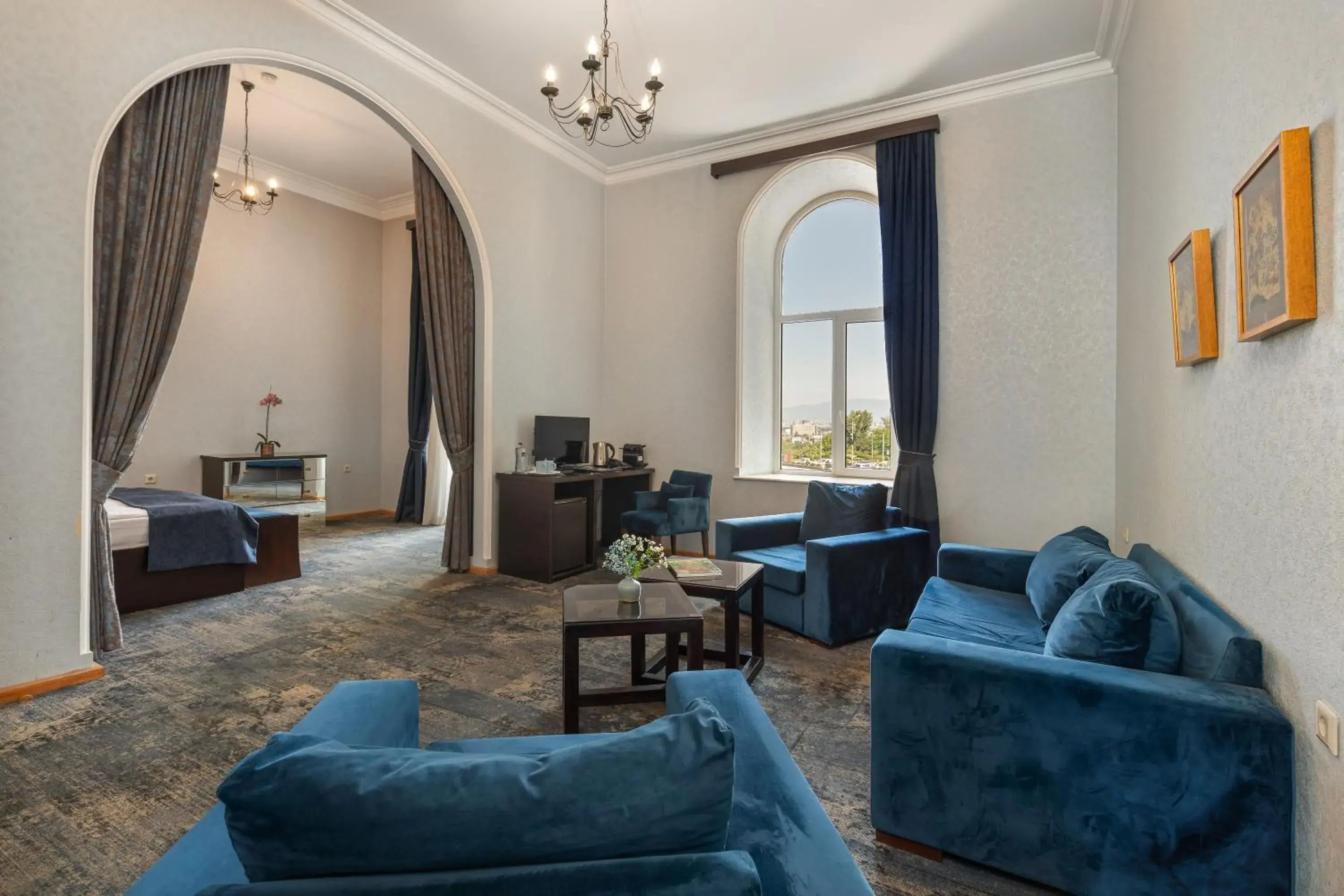 Deluxe Suite in Hotel Bella Casa Deluxe Suite in Hotel Bella Casa