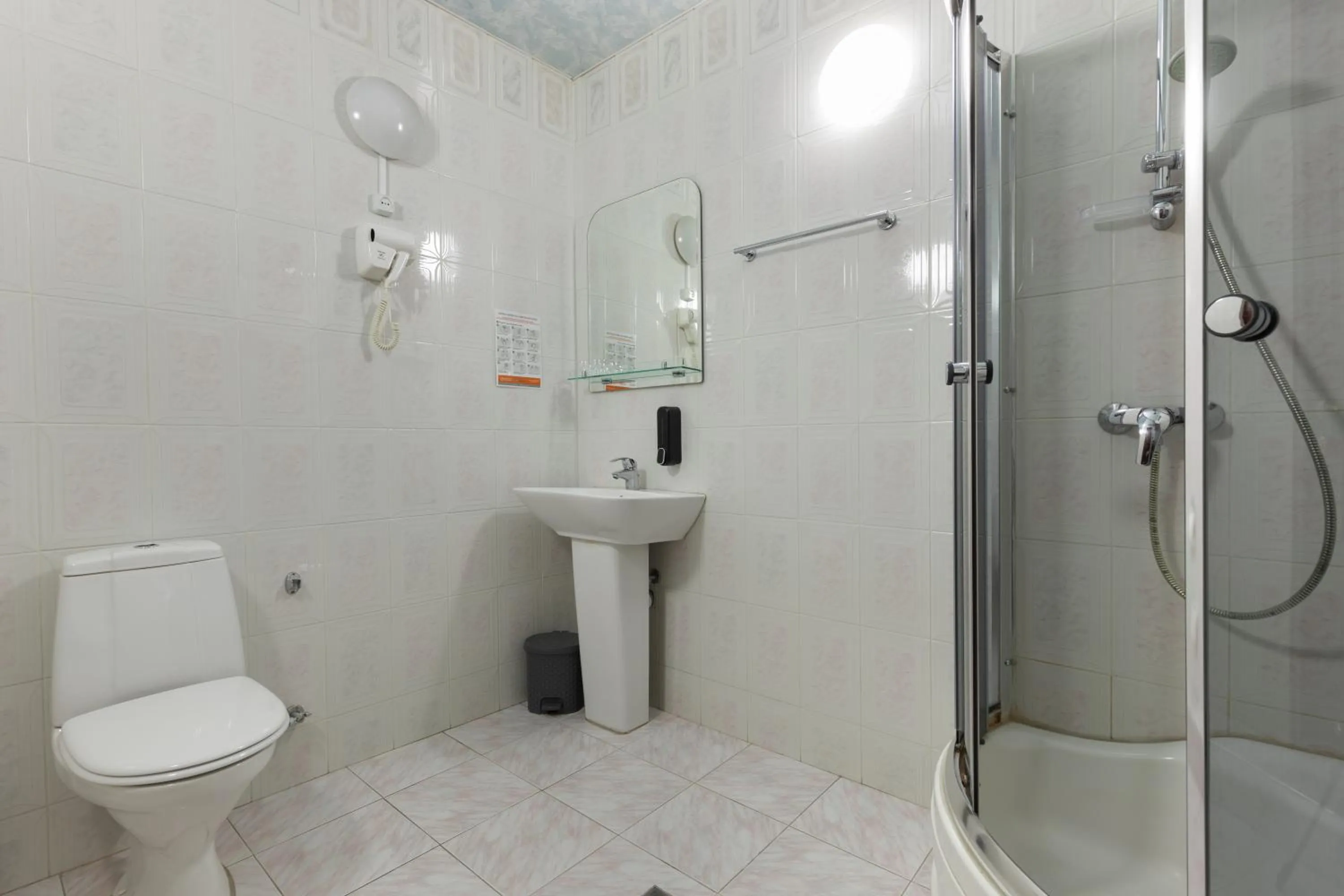 Shower in Hotel Bella Casa