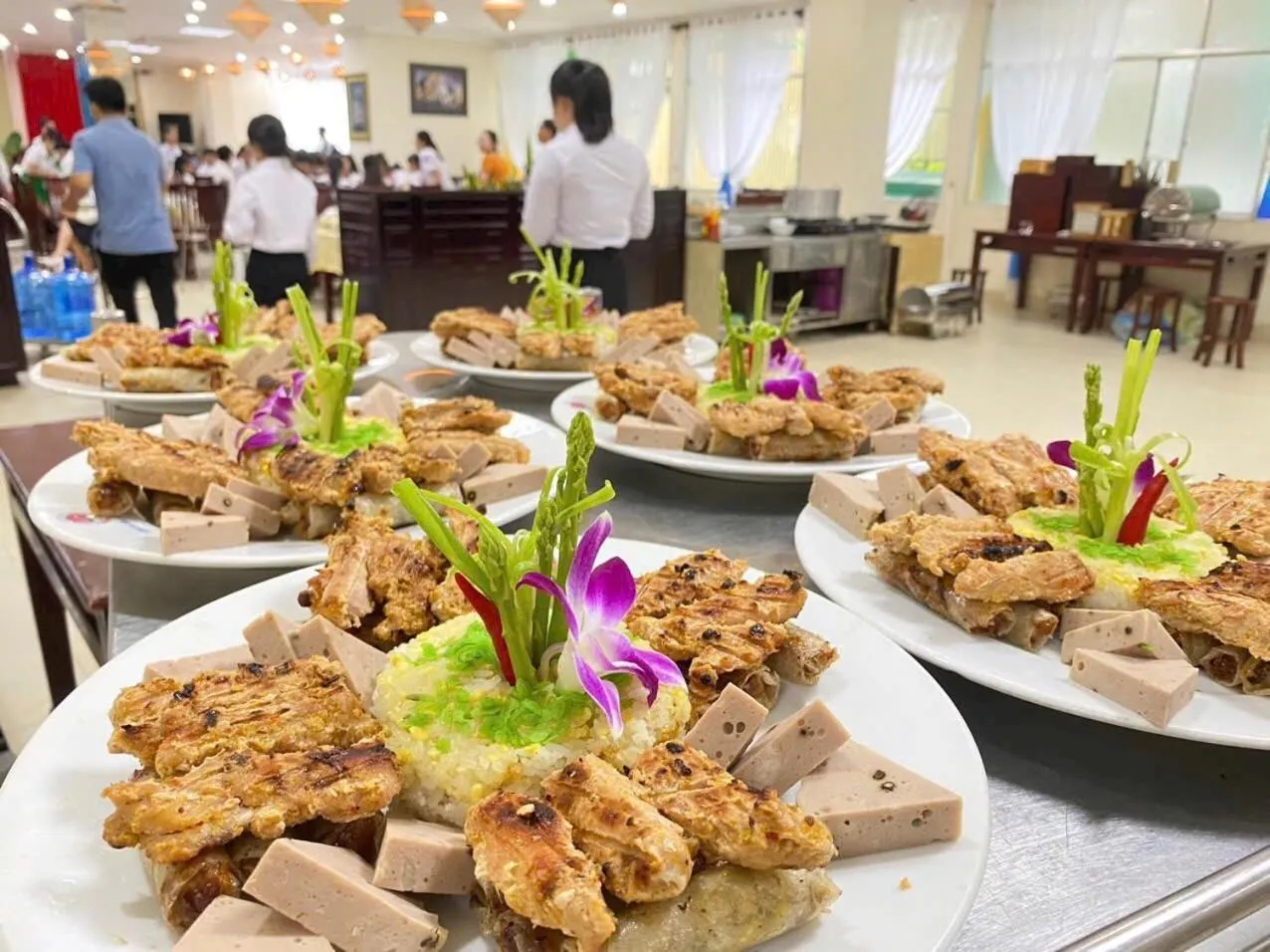 Restaurant/places to eat in Khách Sạn Hùng Vương Quảng Ngãi