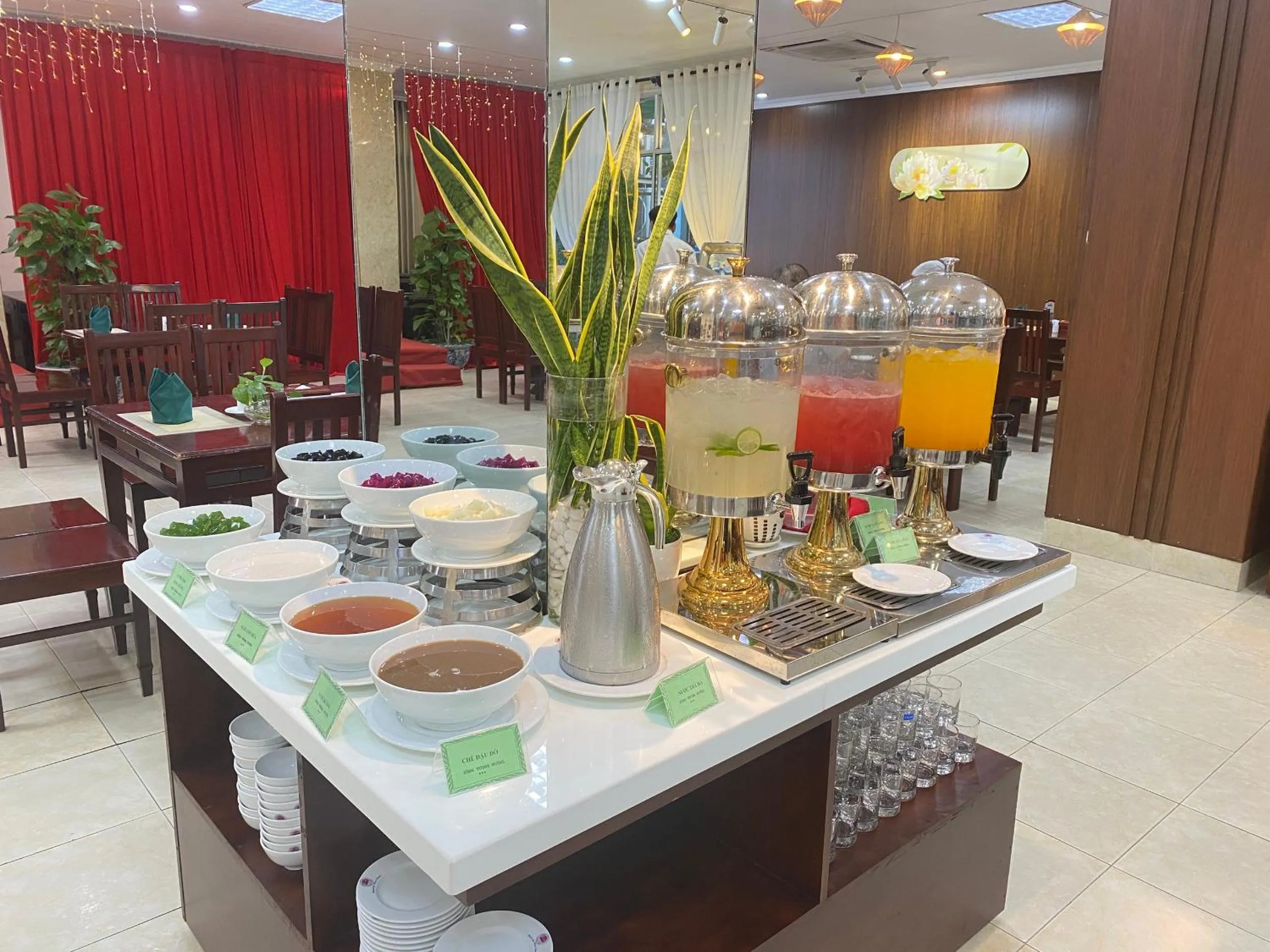 Breakfast in Khách Sạn Hùng Vương Quảng Ngãi