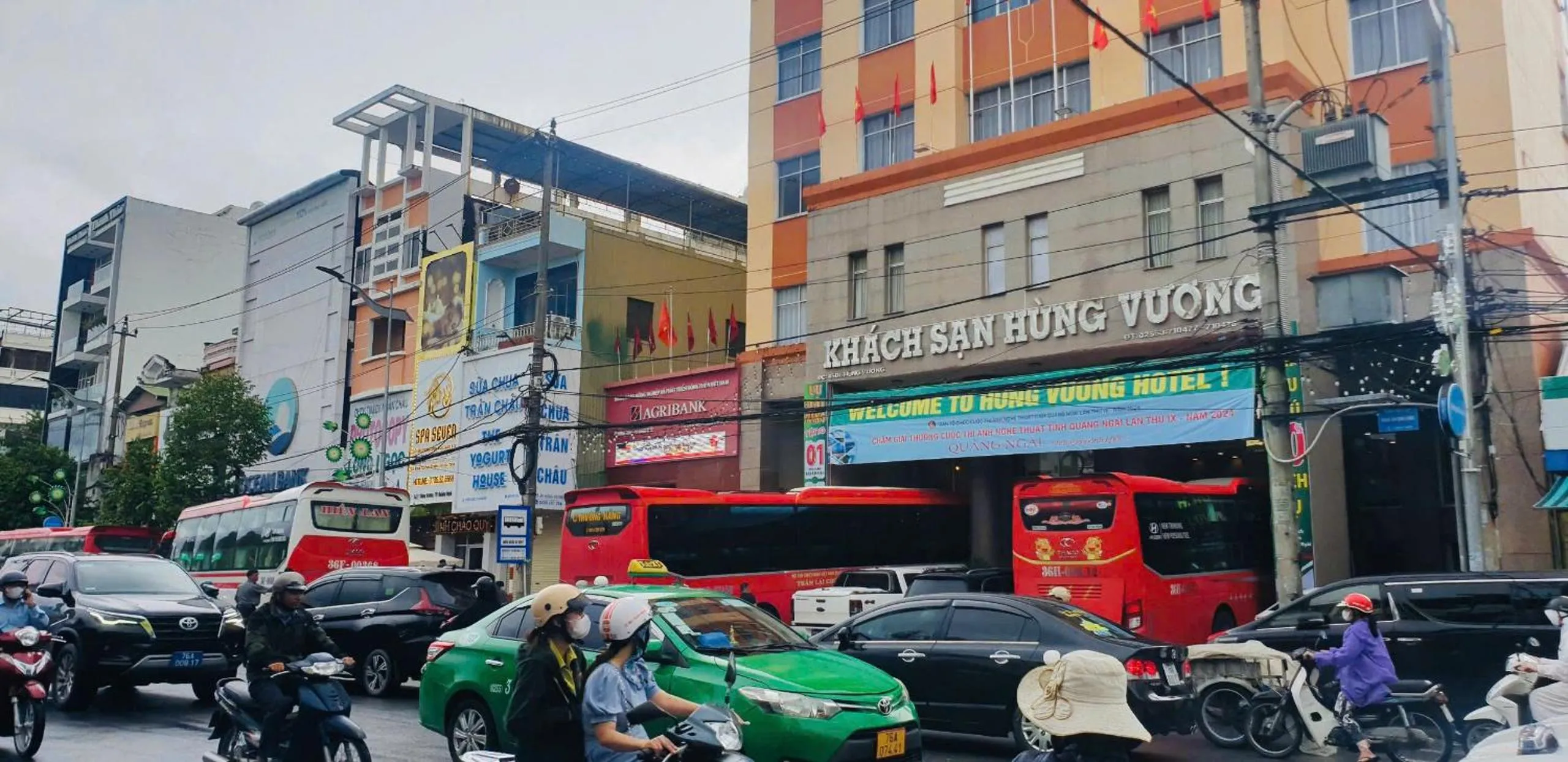 Day in Khách Sạn Hùng Vương Quảng Ngãi