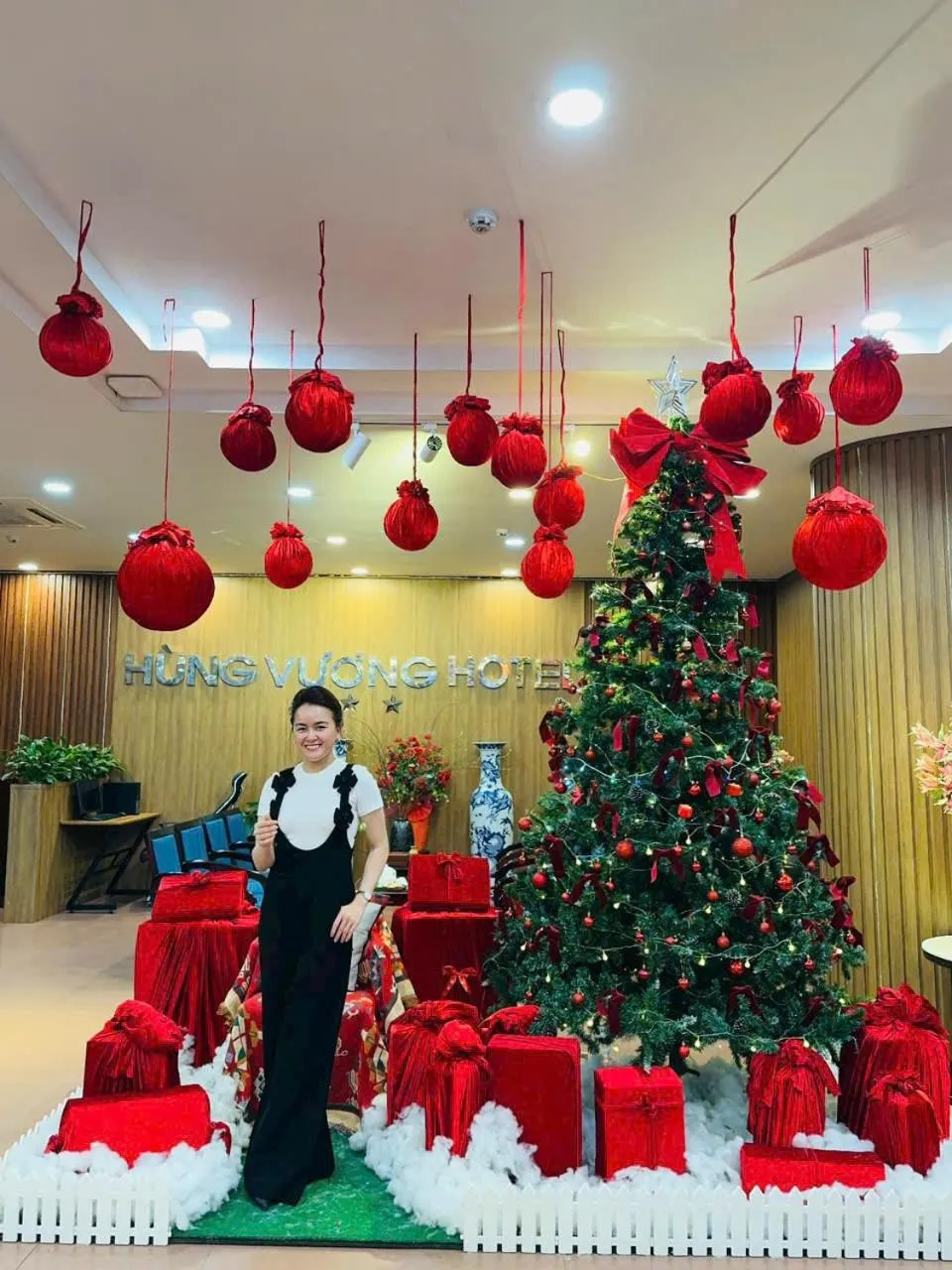 People in Khách Sạn Hùng Vương Quảng Ngãi