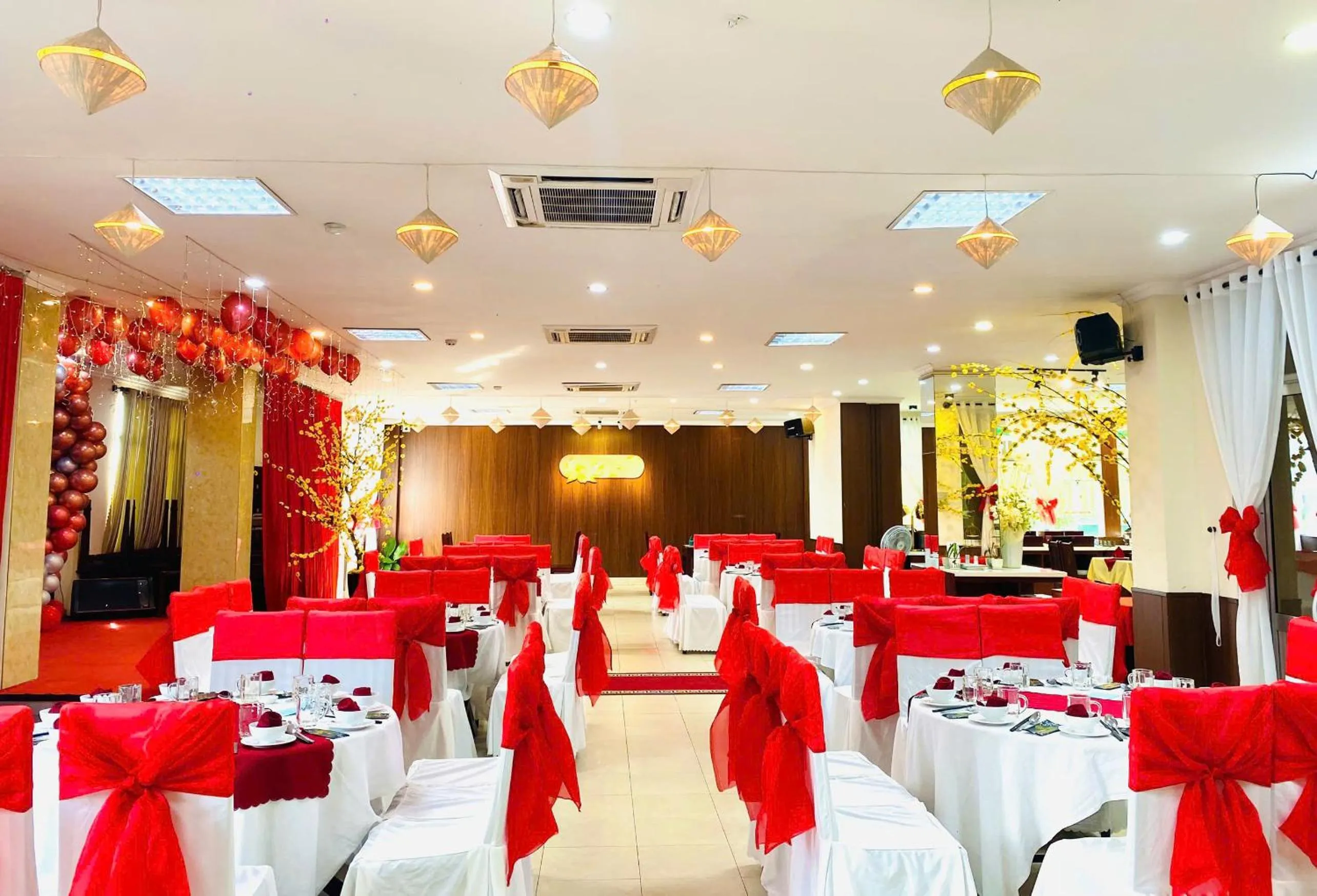 Banquet/Function facilities in Khách Sạn Hùng Vương Quảng Ngãi