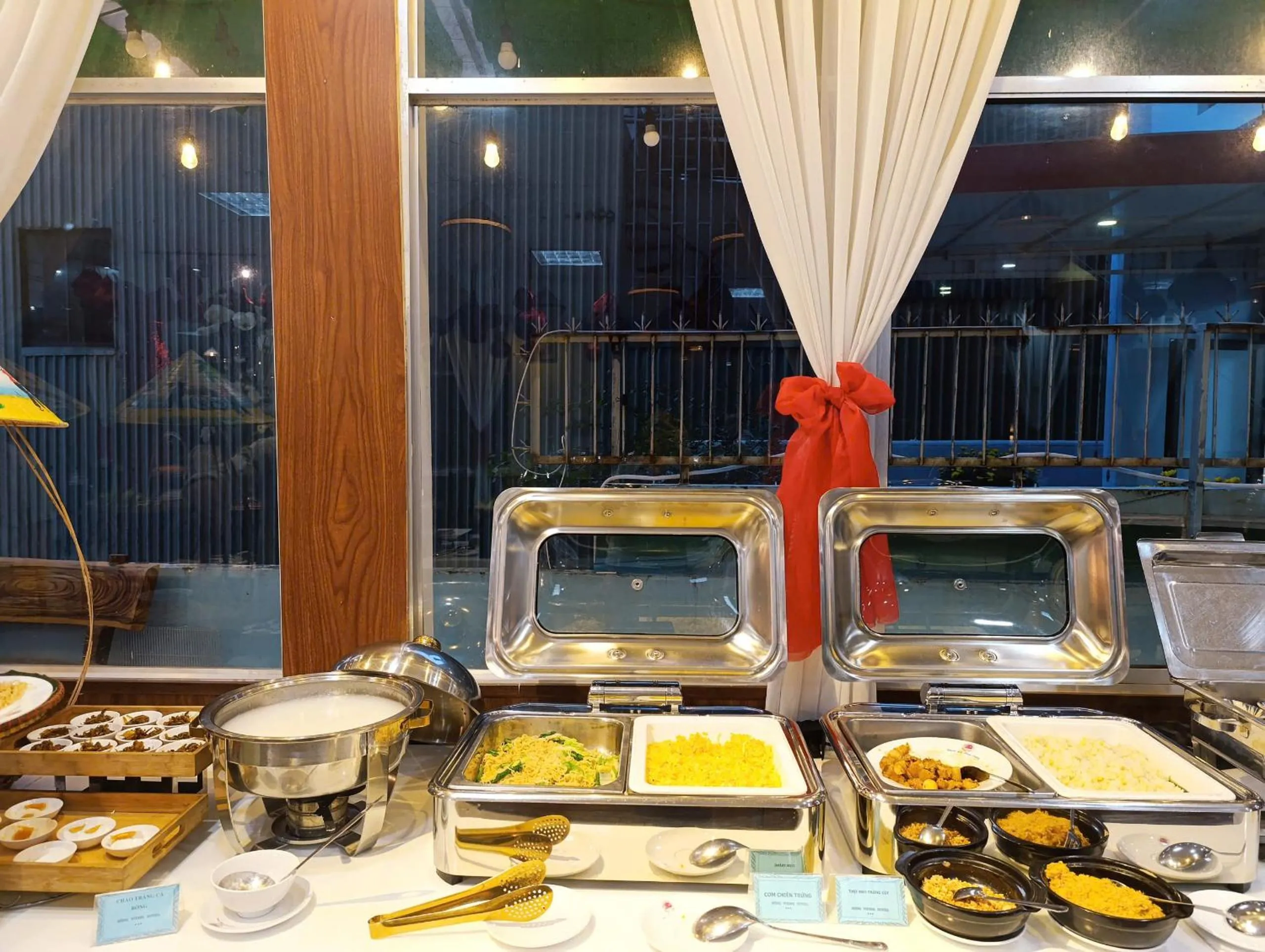 Breakfast in Khách Sạn Hùng Vương Quảng Ngãi