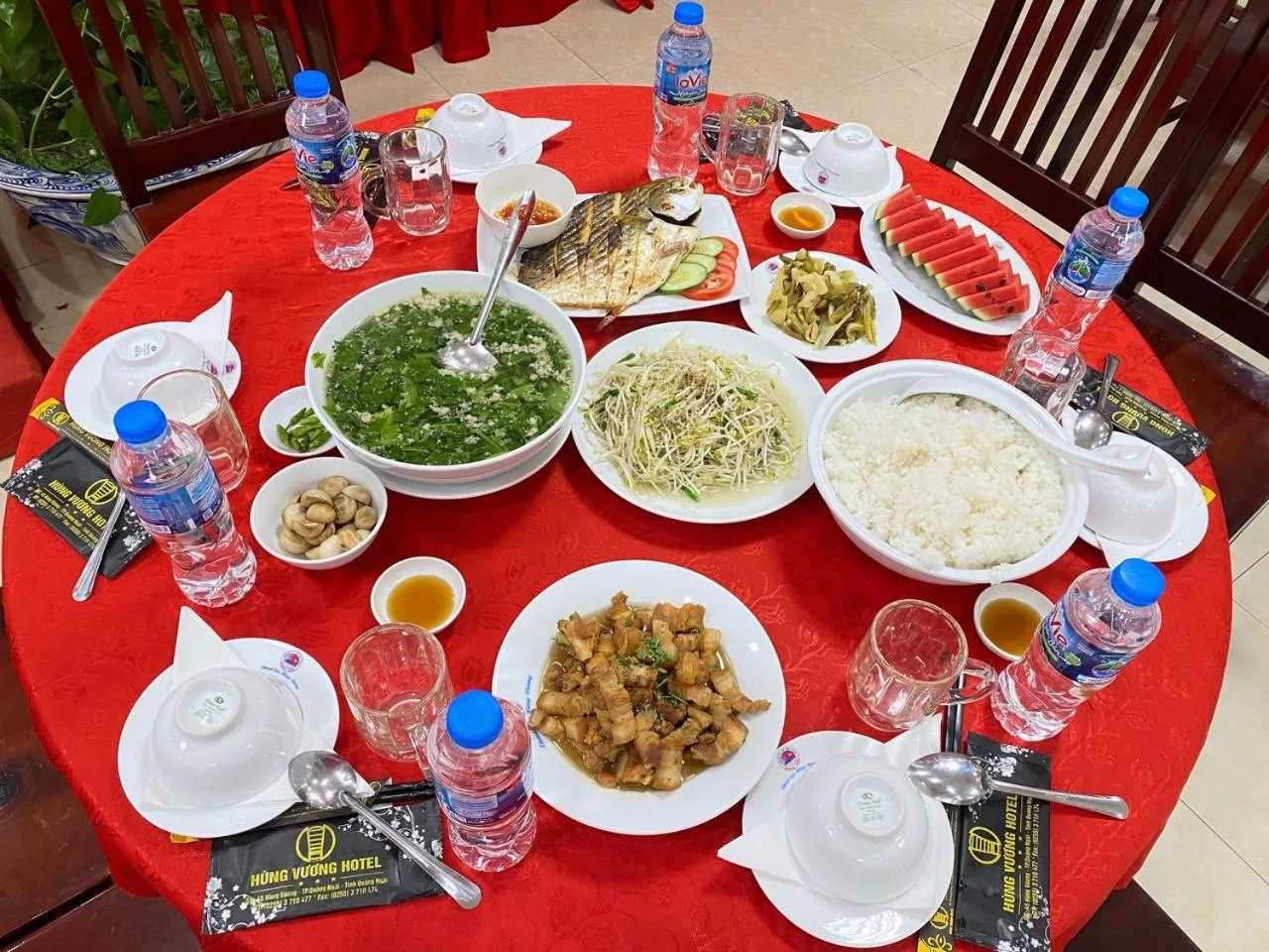 Restaurant/places to eat in Khách Sạn Hùng Vương Quảng Ngãi