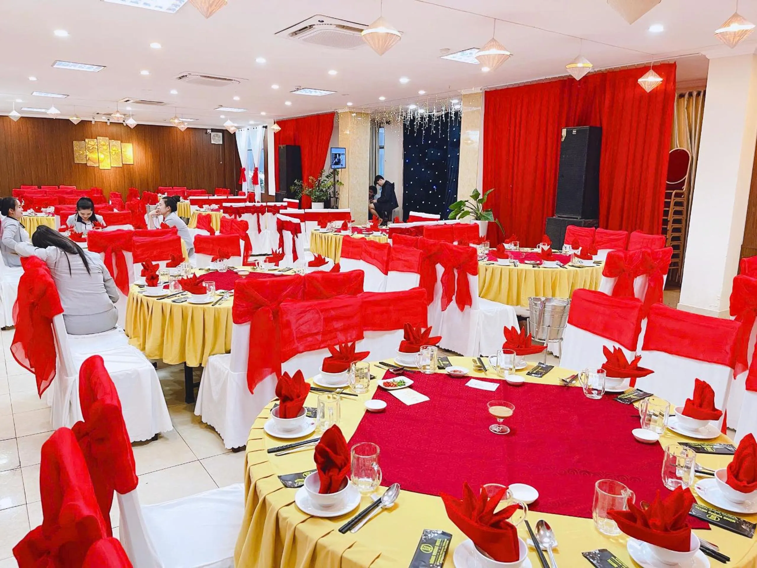 Restaurant/places to eat in Khách Sạn Hùng Vương Quảng Ngãi