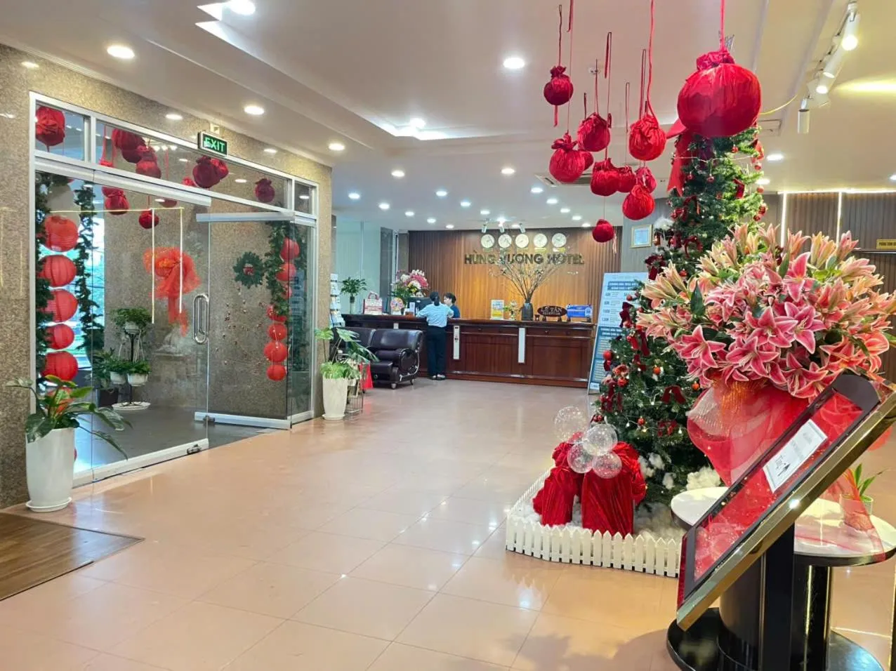 Communal lounge/ TV room in Khách Sạn Hùng Vương Quảng Ngãi