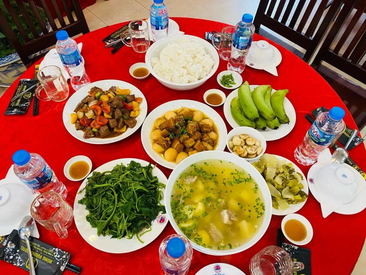 Restaurant/places to eat in Khách Sạn Hùng Vương Quảng Ngãi