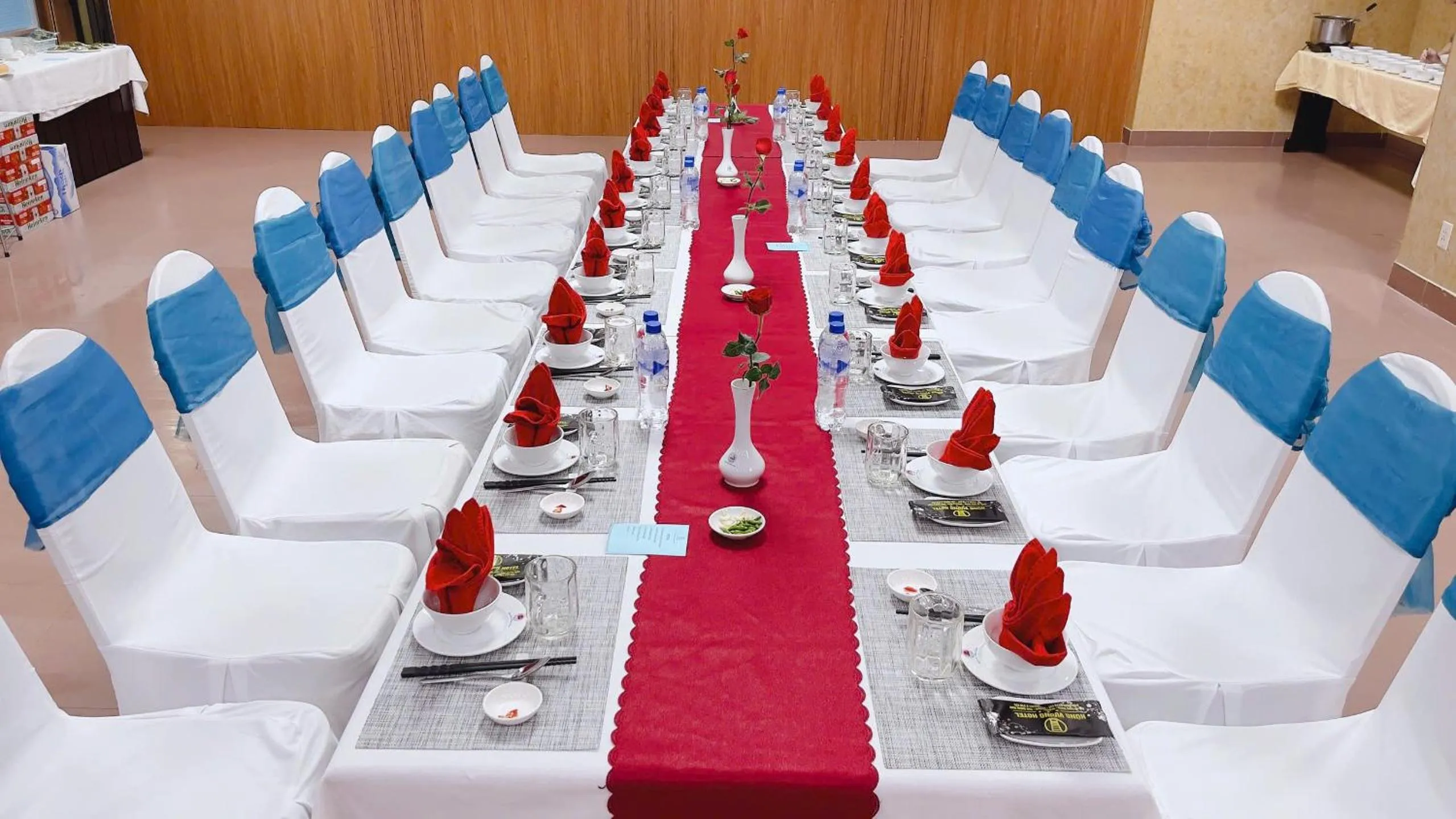 Restaurant/places to eat in Khách Sạn Hùng Vương Quảng Ngãi