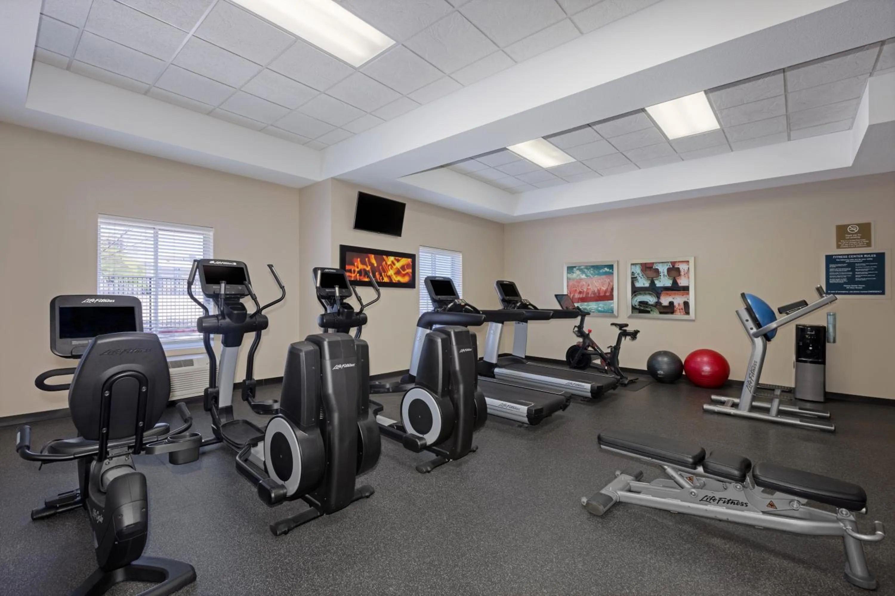 Fitness centre/facilities in DoubleTree by Hilton Las Vegas East Flamingo