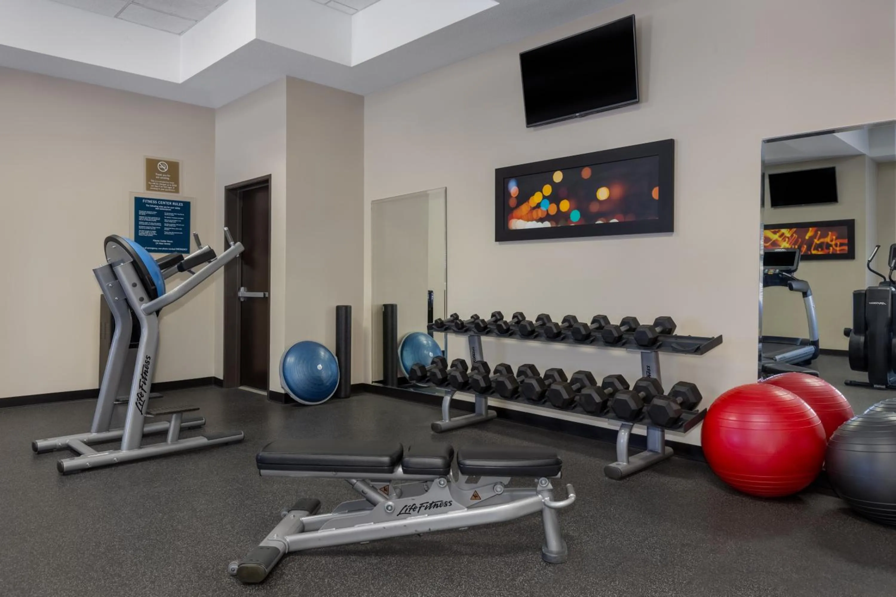 Fitness centre/facilities in DoubleTree by Hilton Las Vegas East Flamingo