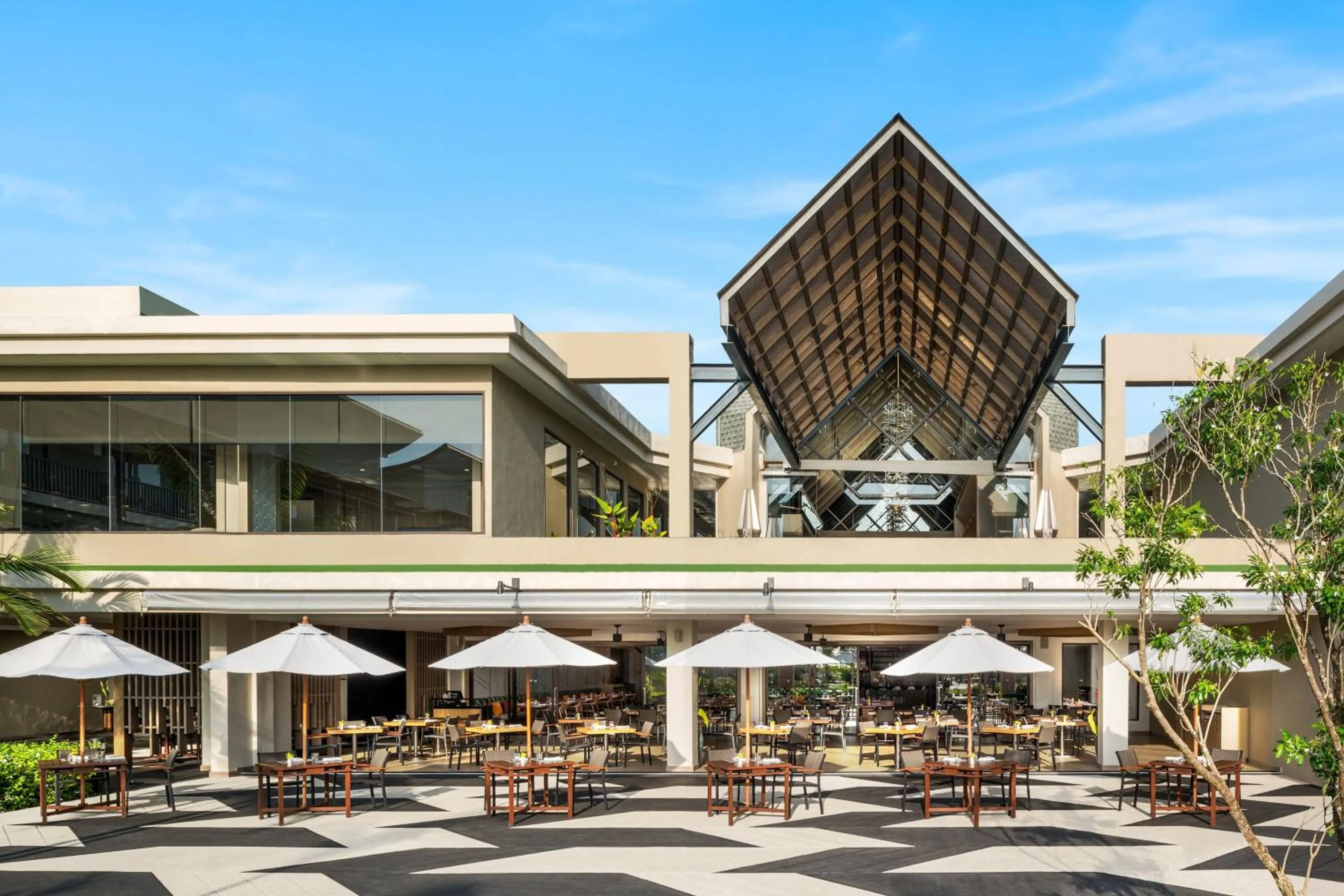 Property building in Le Meridien Khao Lak Resort & Spa