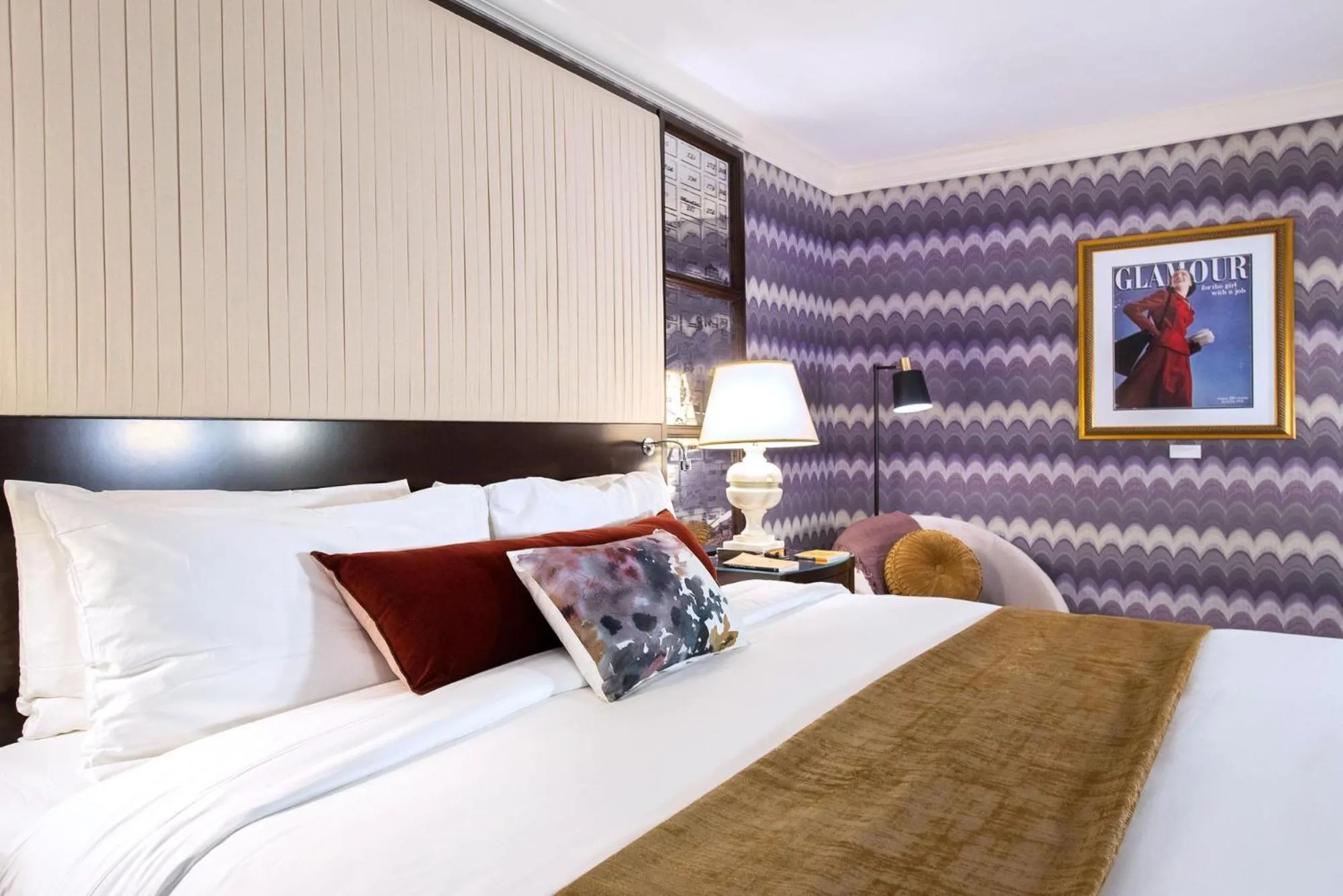 Photo of the whole room, Bed in Hamilton Hotel - Washington DC