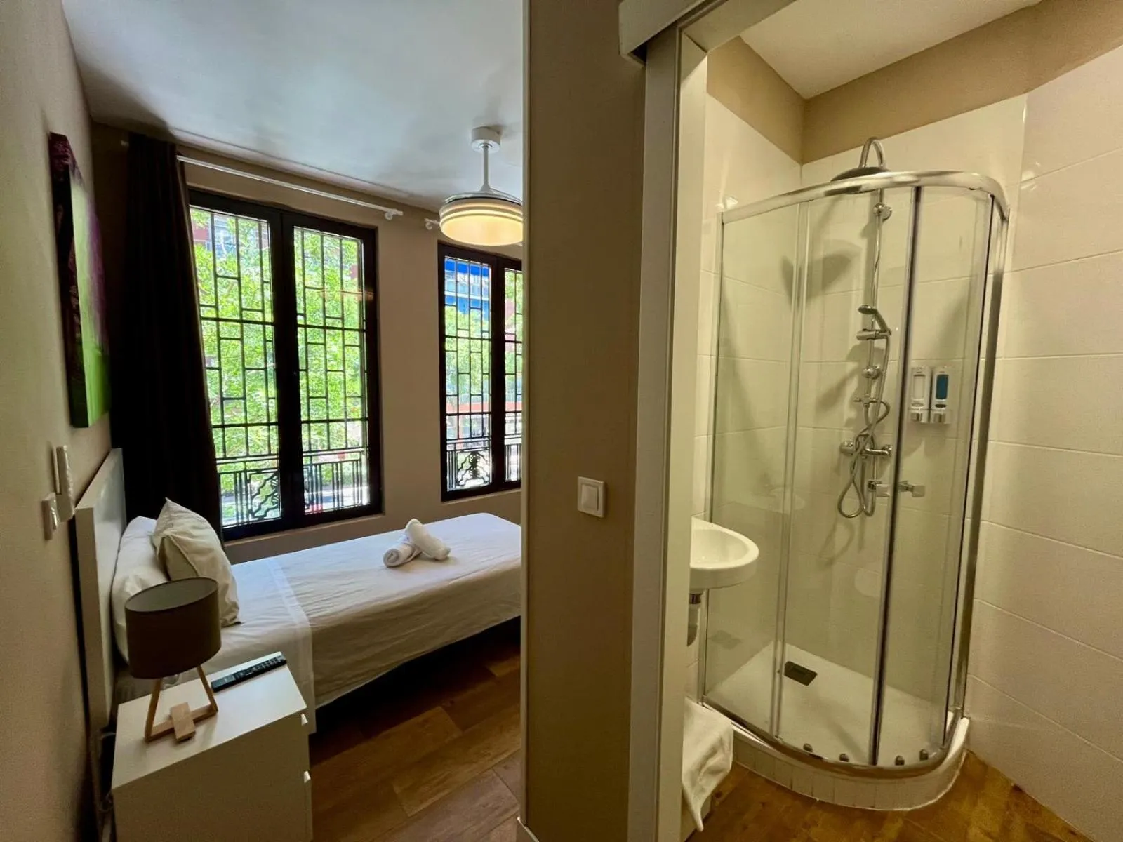 Shower in Palacete de la Almudayna