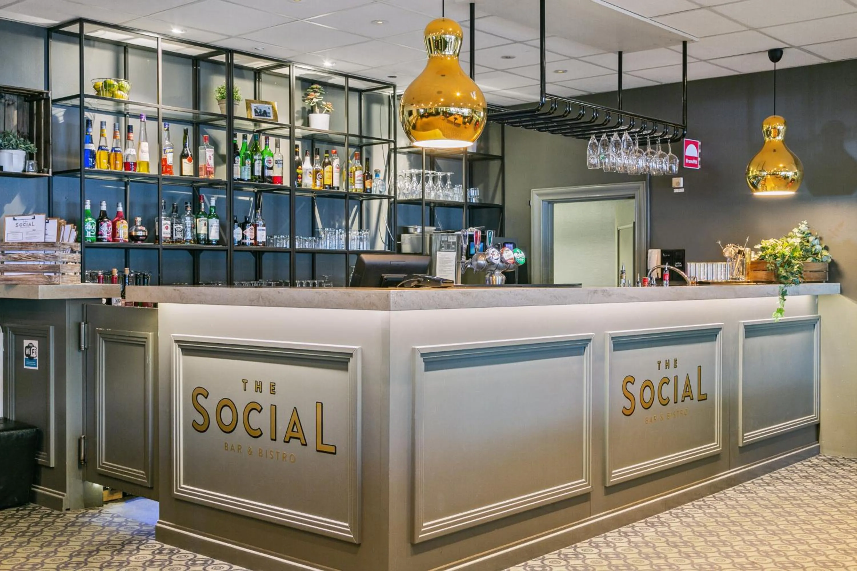 Lounge or bar in Quality Hotel Winn