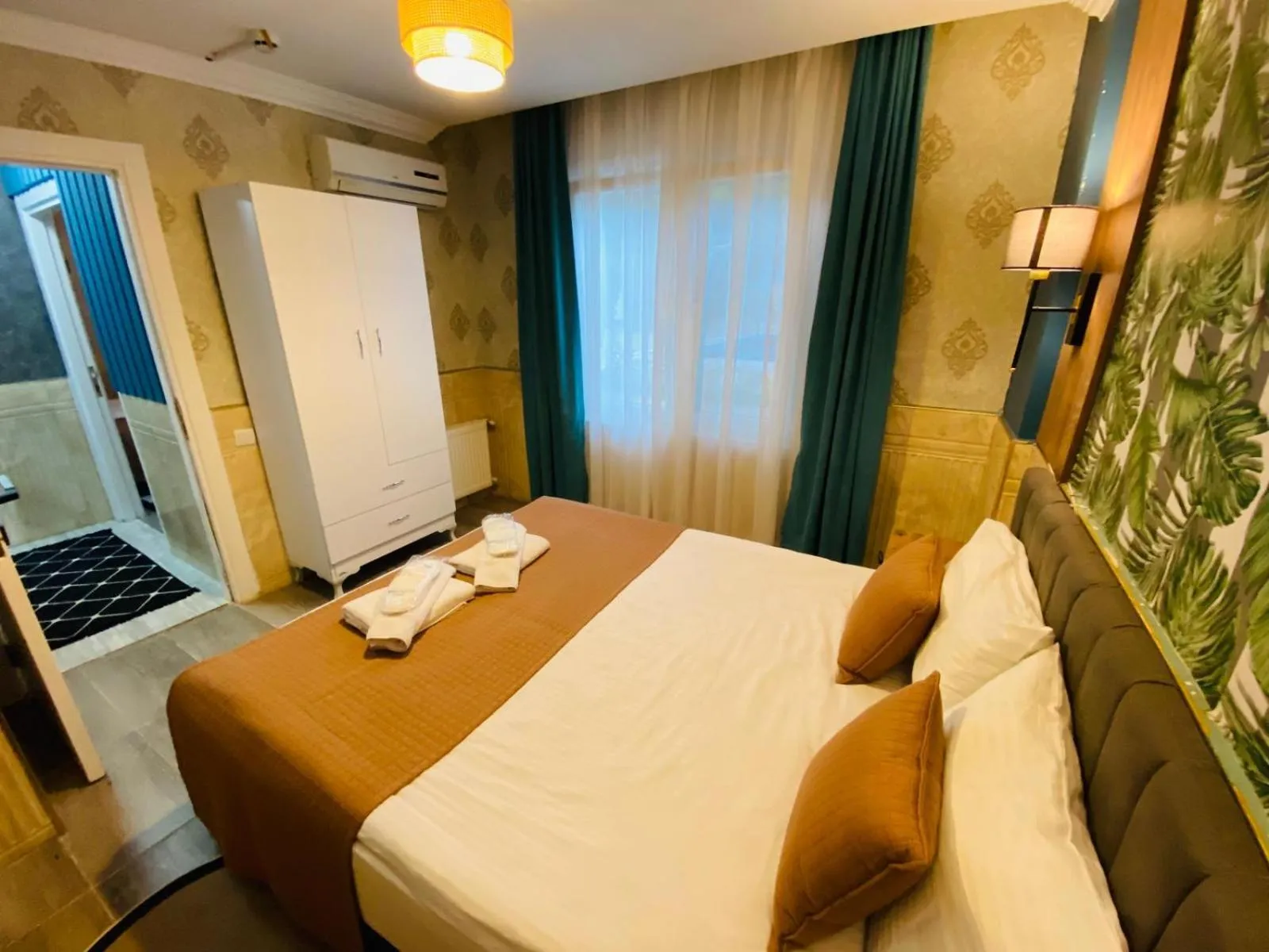 Bed in Royal Loft Suit