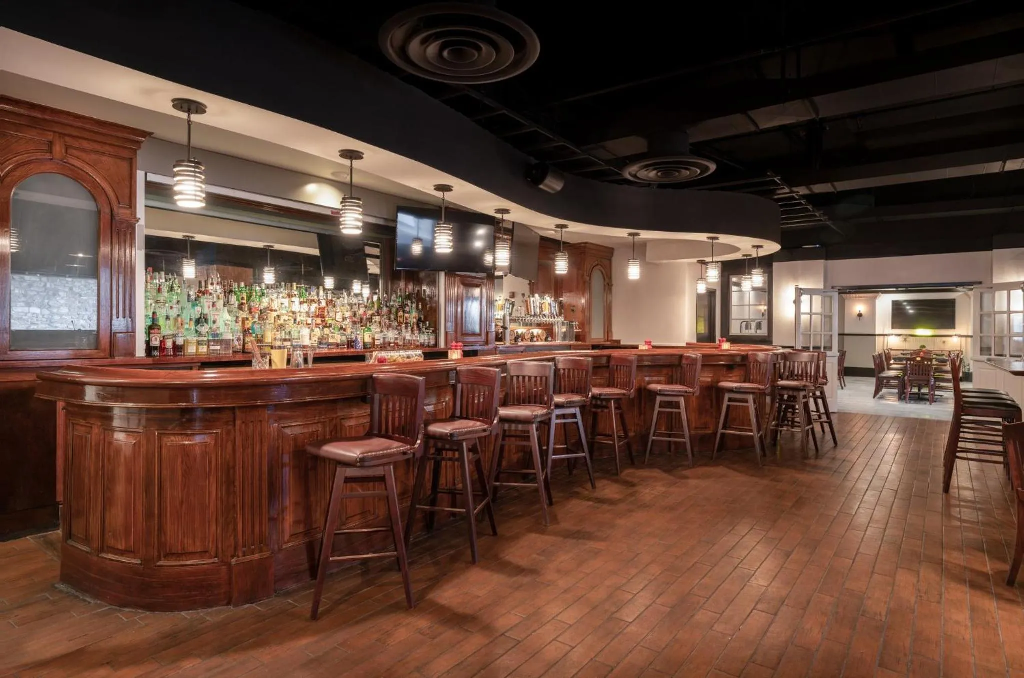 Lounge or bar in Crowne Plaza Crystal City-Washington, D.C. by IHG