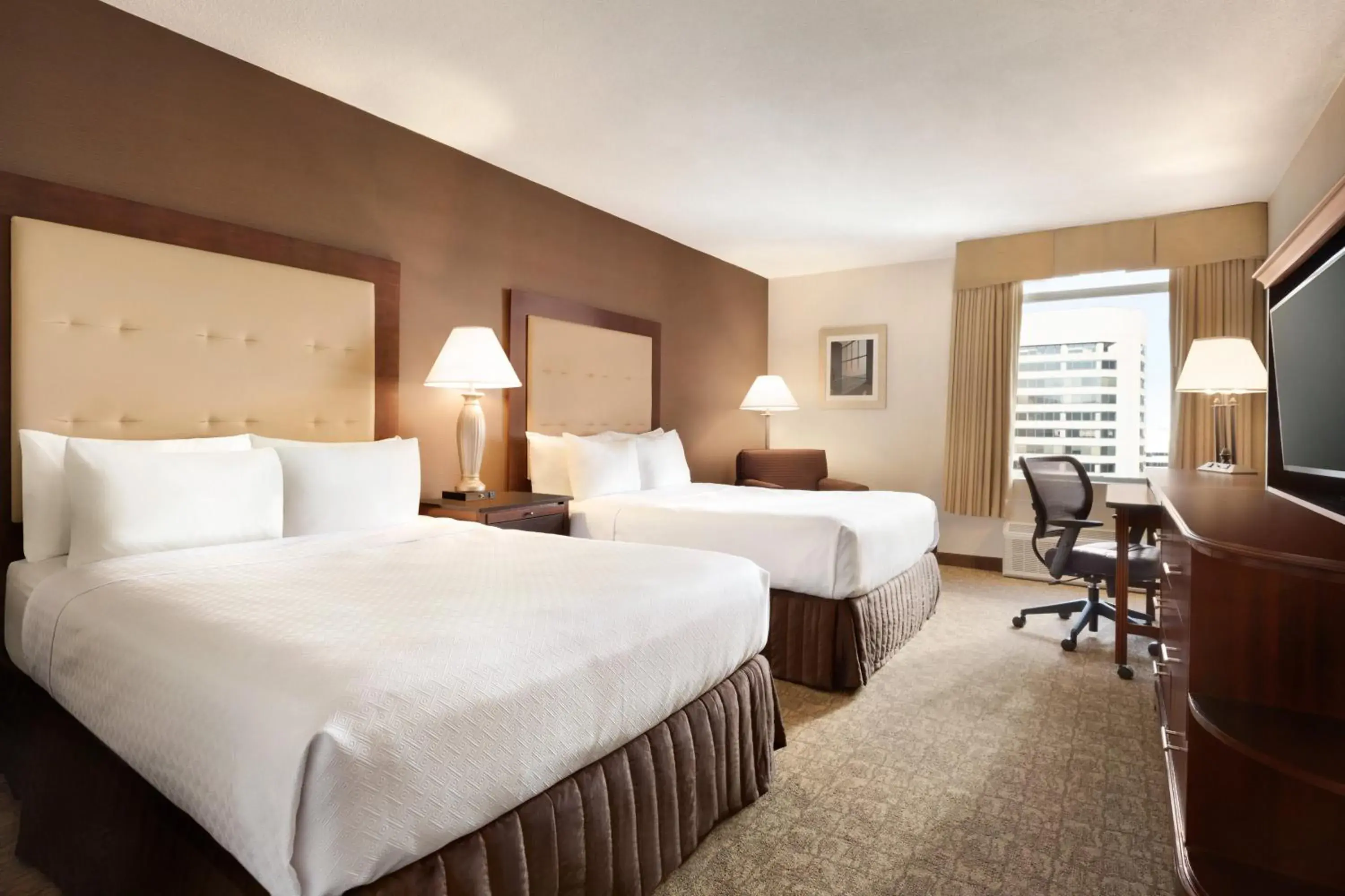 Double Room with Two Double Beds and Hearing Access - Non-Smoking in Crowne Plaza Crystal City-Washington, D.C. by IHG Double Room with Two Double Beds and Hearing Access - Non-Smoking in Crowne Plaza Crystal City-Washington, D.C. by IHG