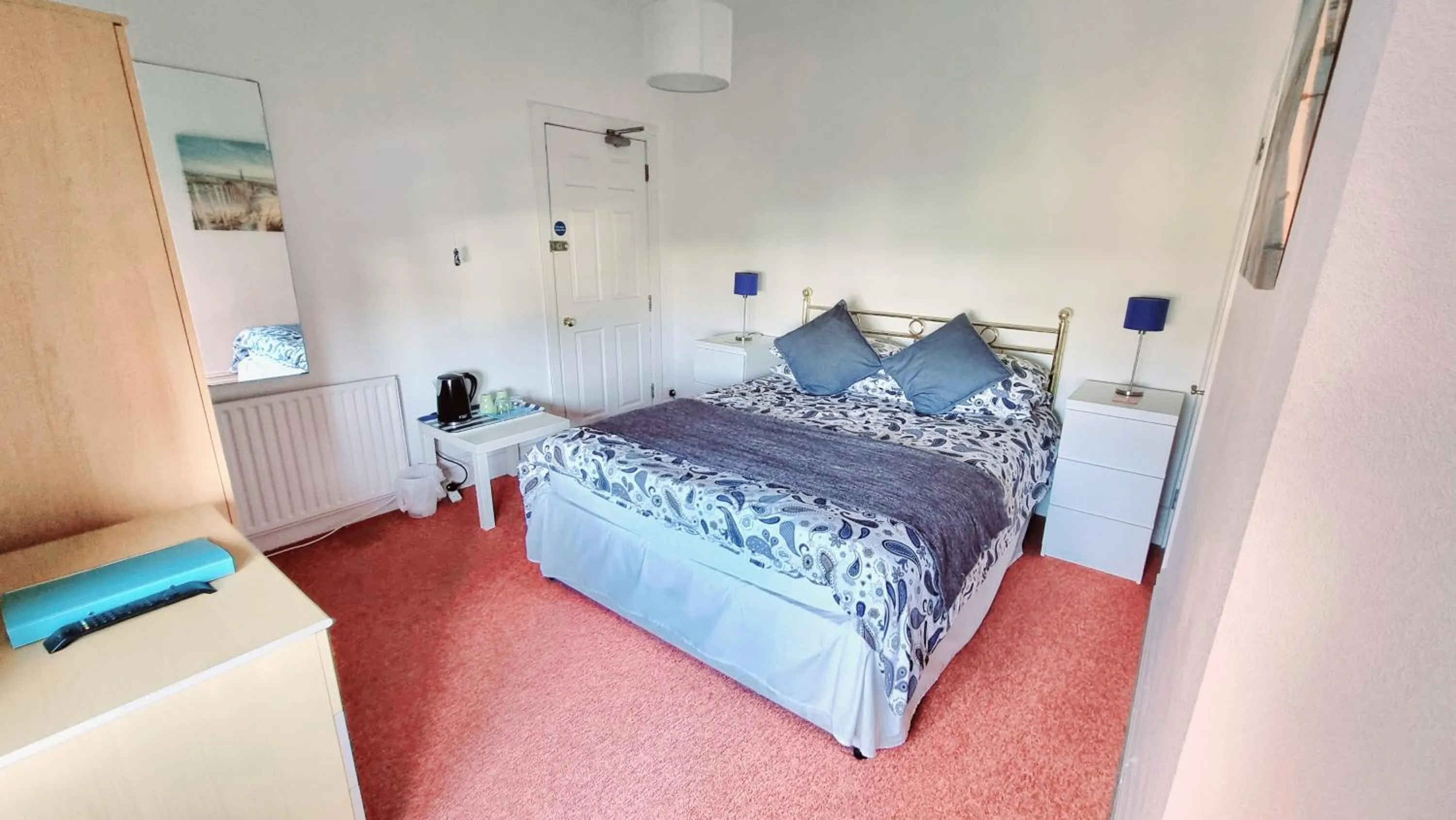 Bedroom, Bed in Beachcomber Holiday Apartments