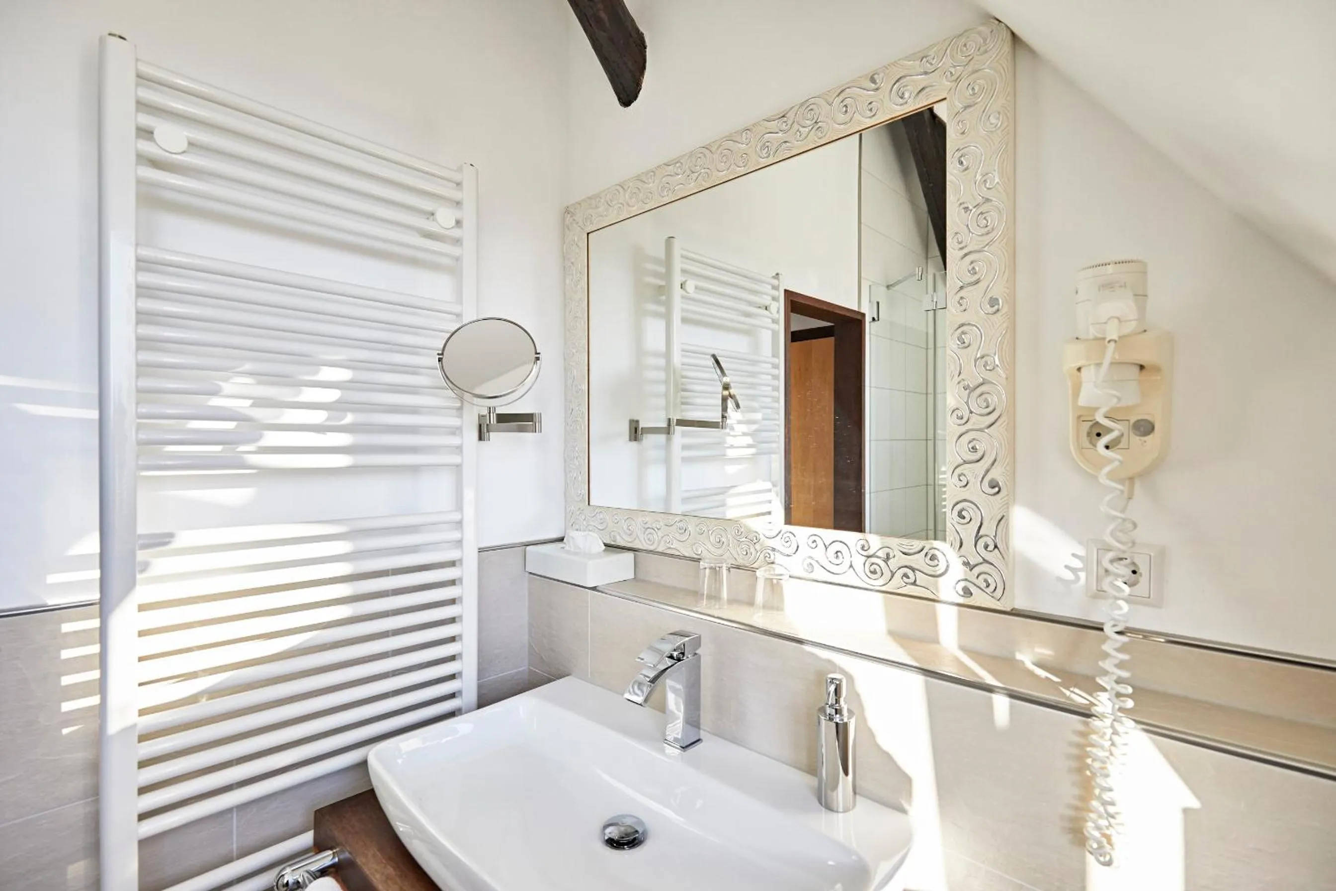 Bathroom in Hotel Zur Wartburg