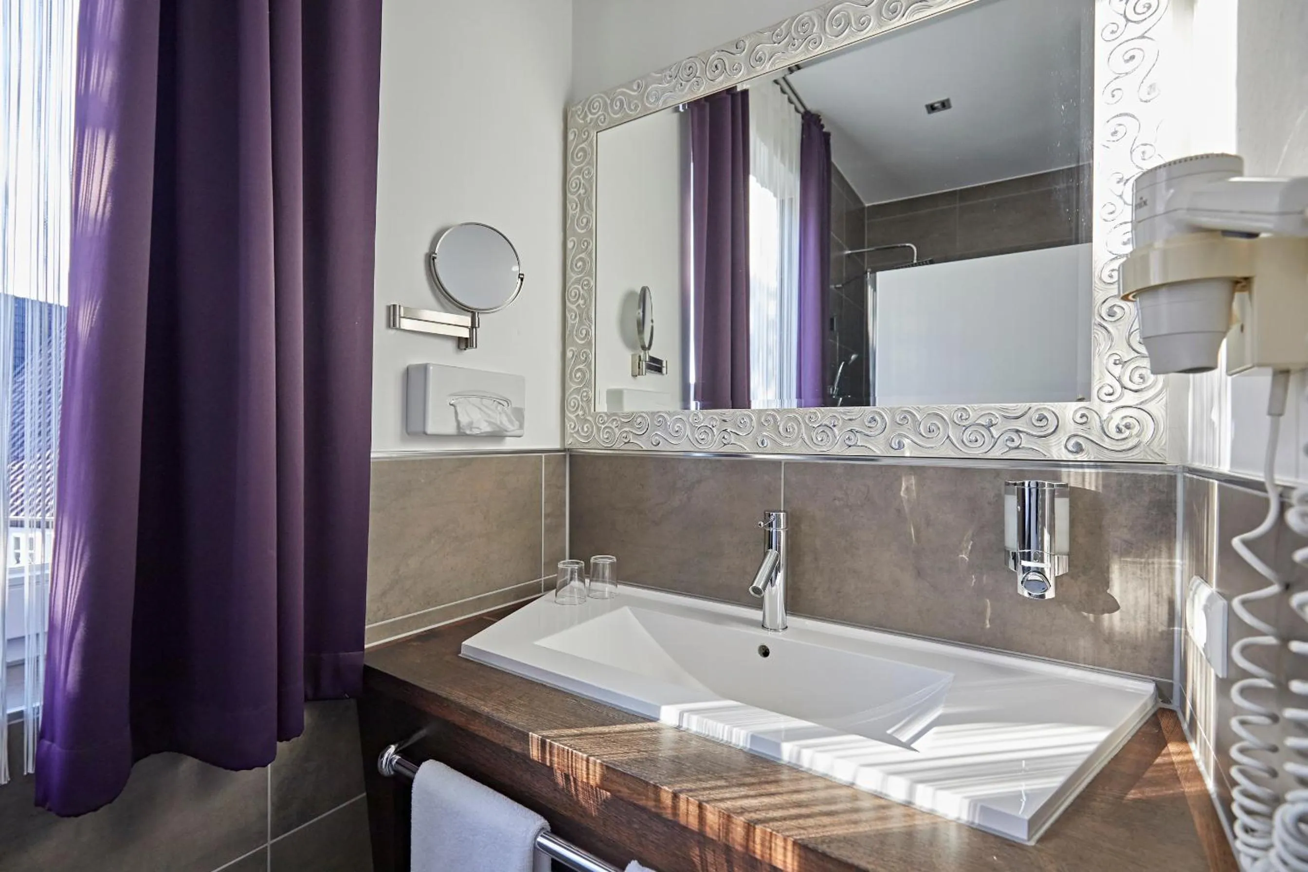 Bathroom in Hotel Zur Wartburg