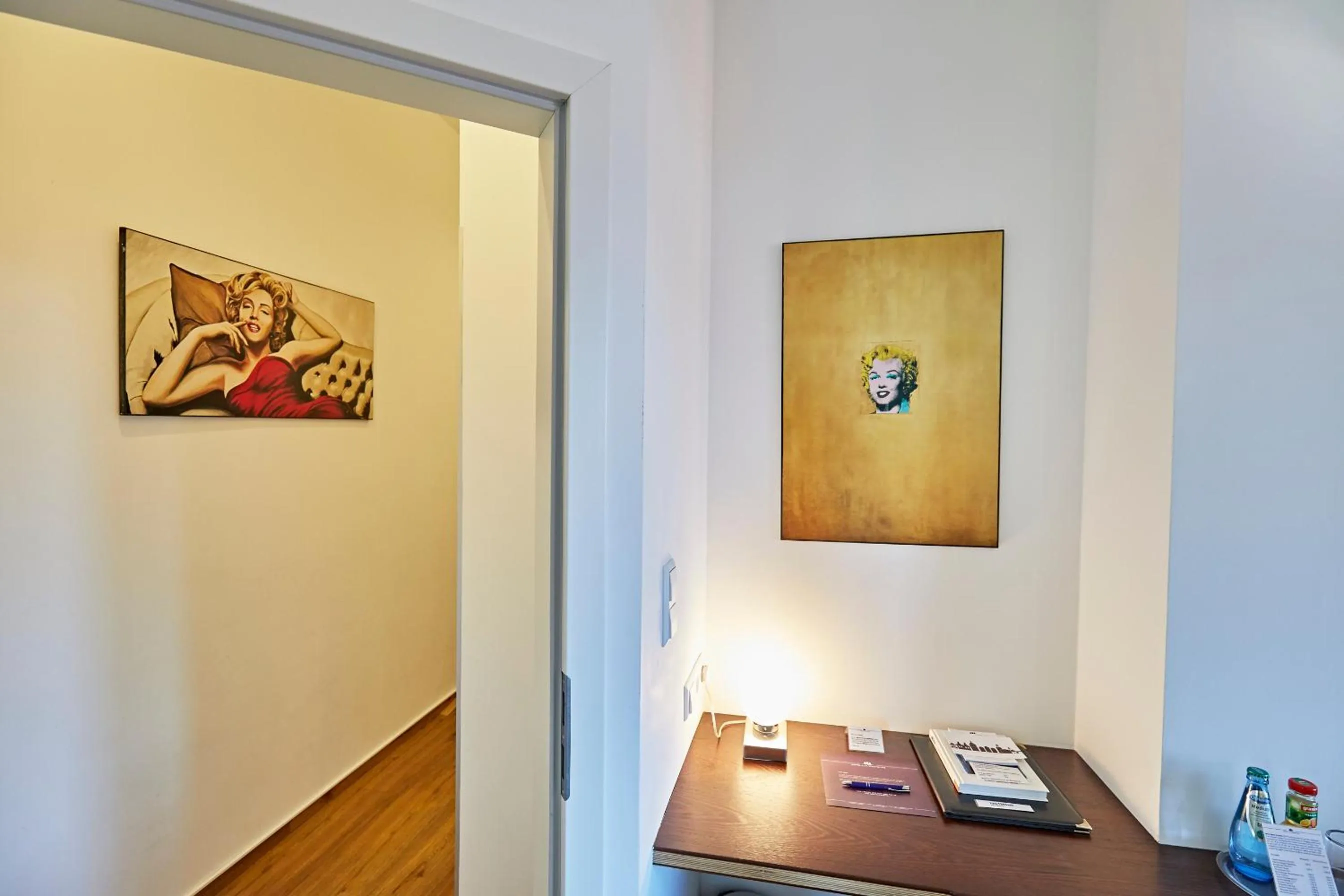 Decorative detail in Hotel Zur Wartburg