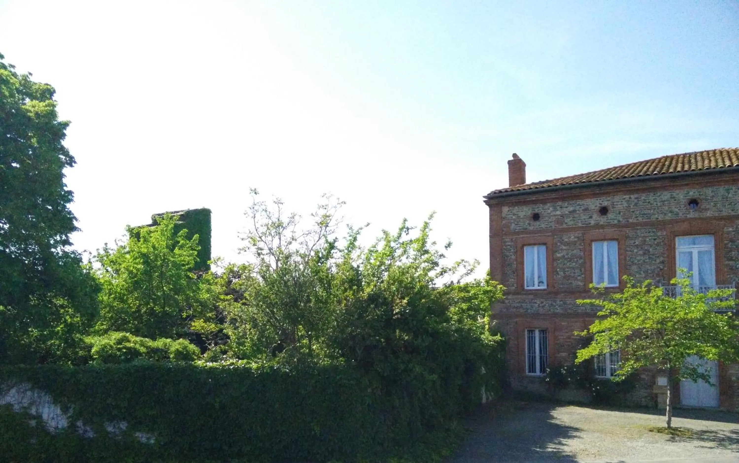 Property building in Gentil'Home - Toulouse B&B Prestige